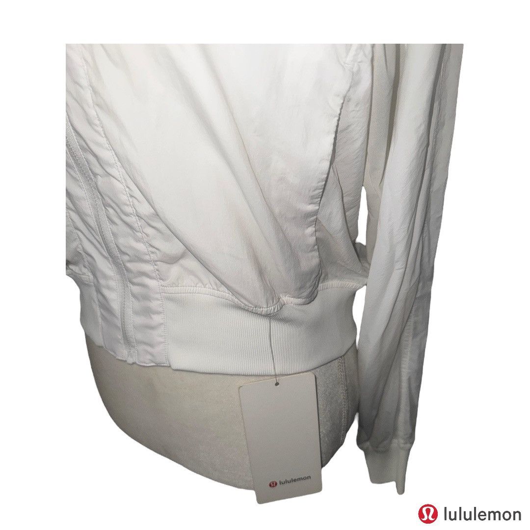 Lululemon NWT- Lululemon Serve It Full Zip Mesh Windbreaker Jacket Size M / US 6-8 / IT 42-44 - 8 Thumbnail