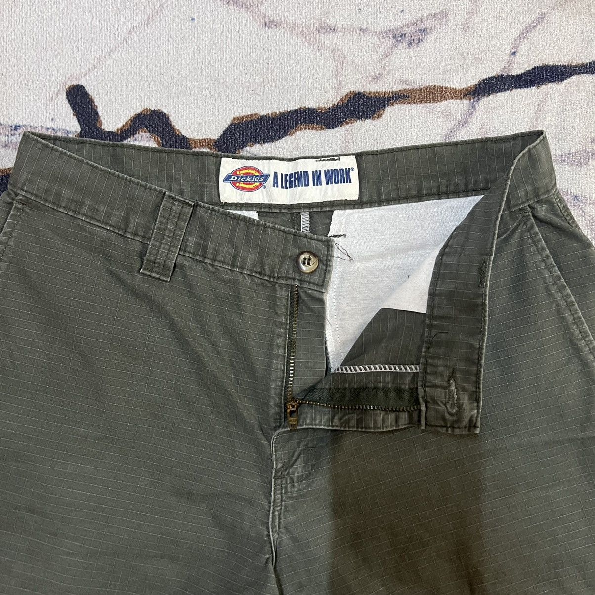 Dickies Vintage Dickies Work Shorts Olive Green Size US 30 / EU 46 - 2 Thumbnail