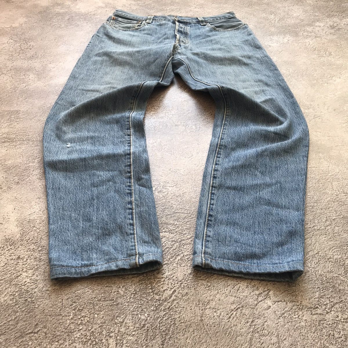 Vintage Vintage 90s Levis Baggy Relaxed Fit Jeans Grunge Faded 34 Size US 34 / EU 50 - 1 Thumbnail
