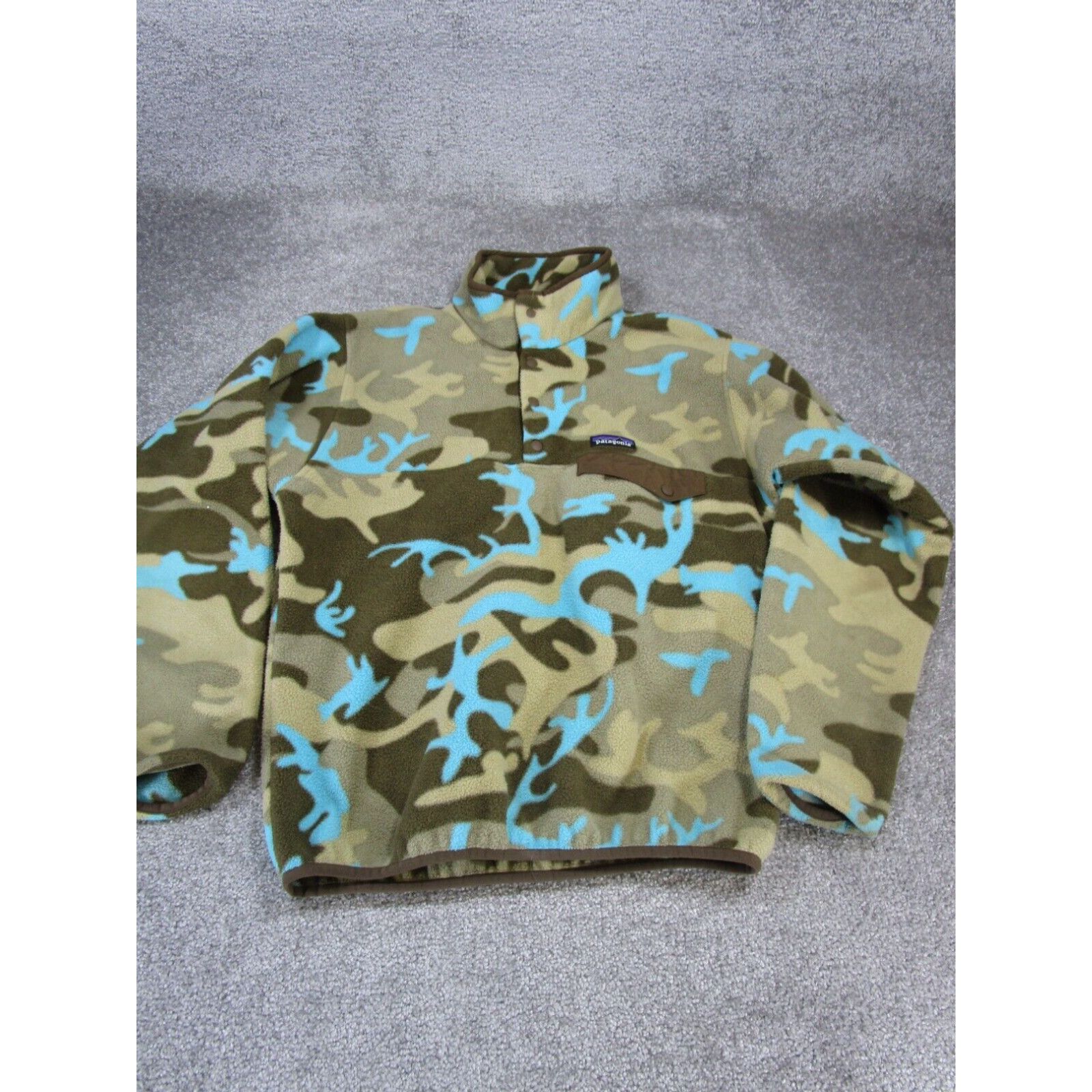 image of Patagonia Sweater Mens Small Synchilla Snap Pullover Green Camo Camouflage in White