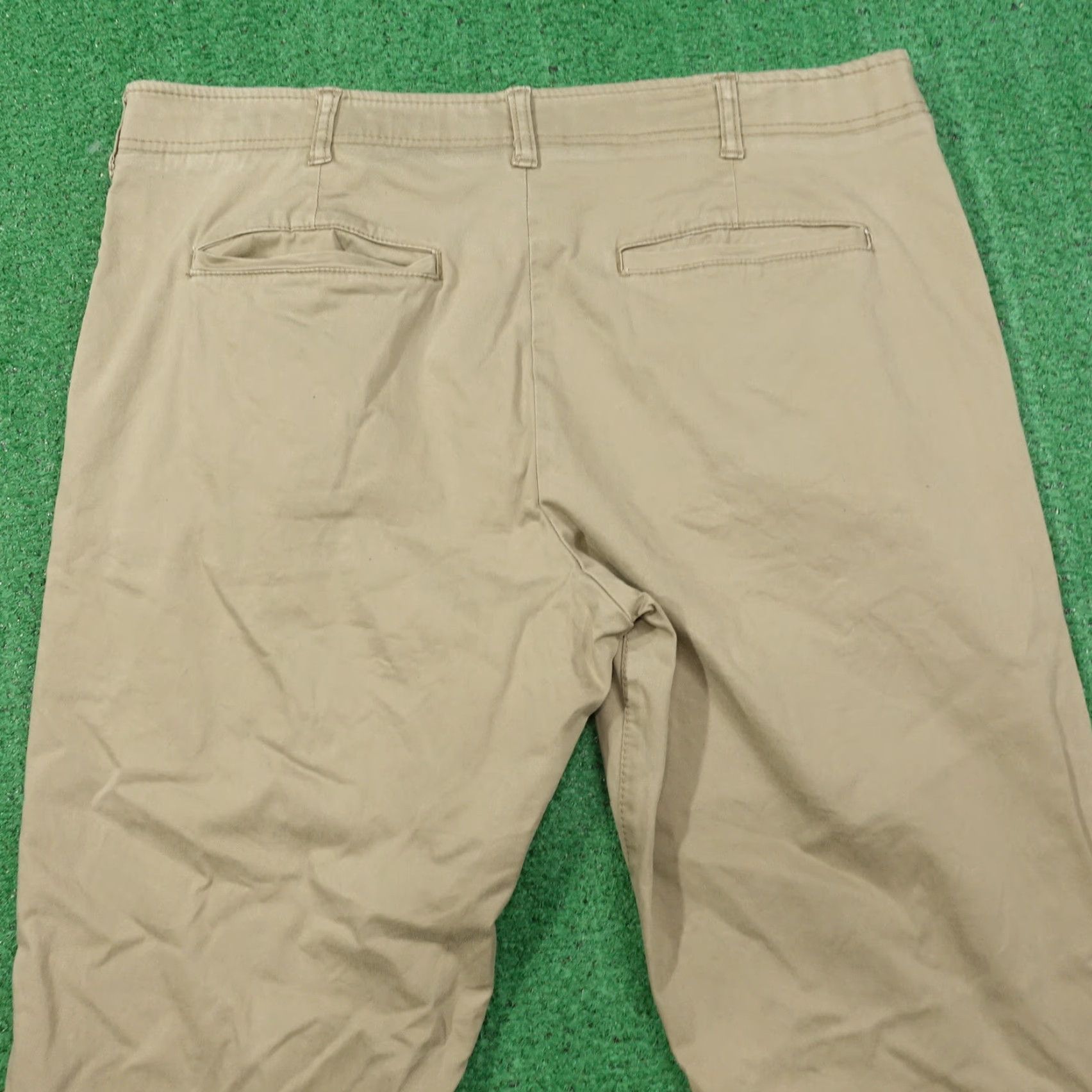 Lee LEE Beig e Khaki Chino Pants Mens 38x30 X-Treme Comfort Regular Inseam 30 - Flat Front, Beltless, Pre-Owned, Size 38 Regular Mens Size US 38 / EU 54 - 5 Thumbnail