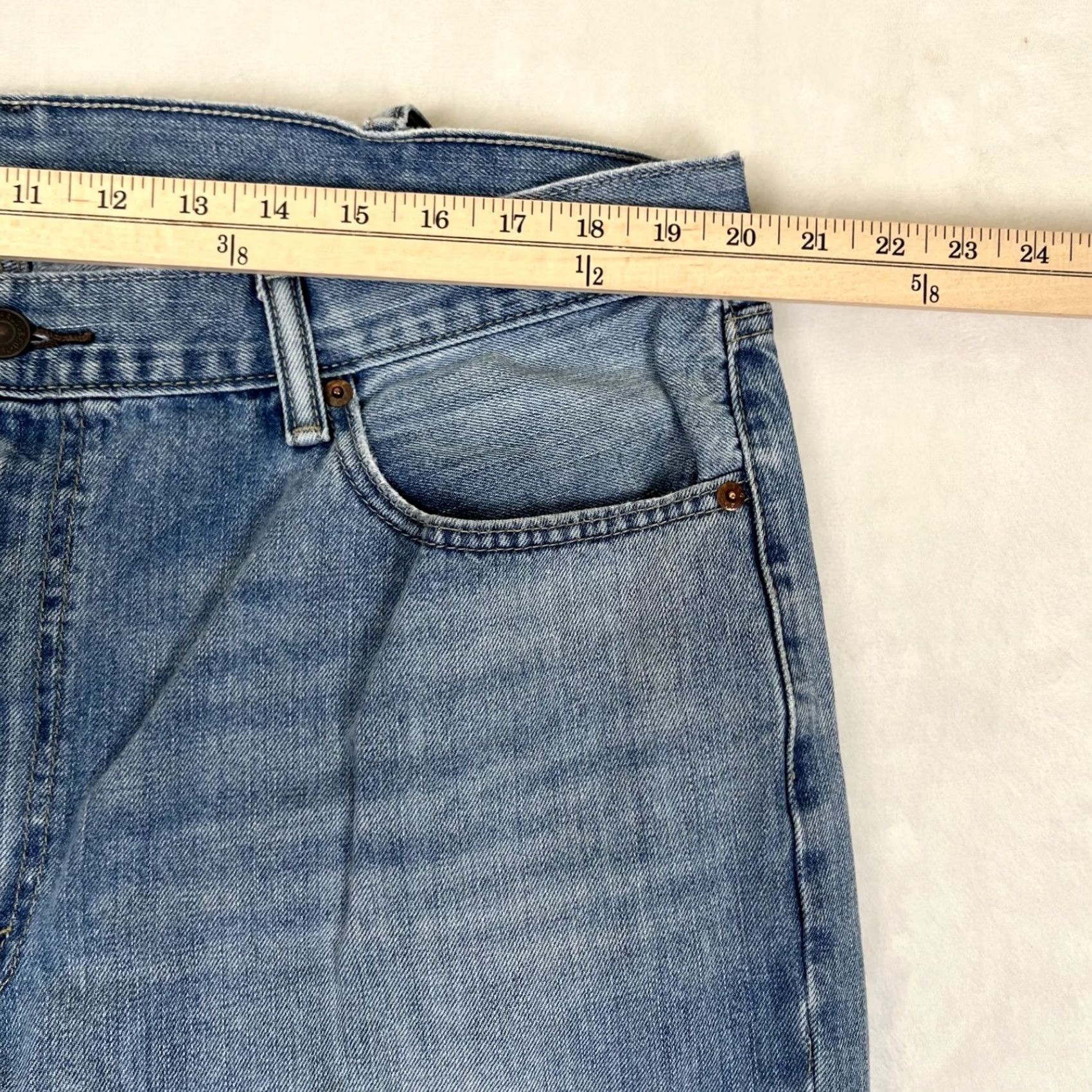 Levi's VINTAGE Levi’s 505 Jeans 40x30 Medium Wash Blue Denim 90s USA Mens Straight 5-Pocket 30in Inseam Mens Regular Zip Size US 40 / EU 56 - 3 Thumbnail