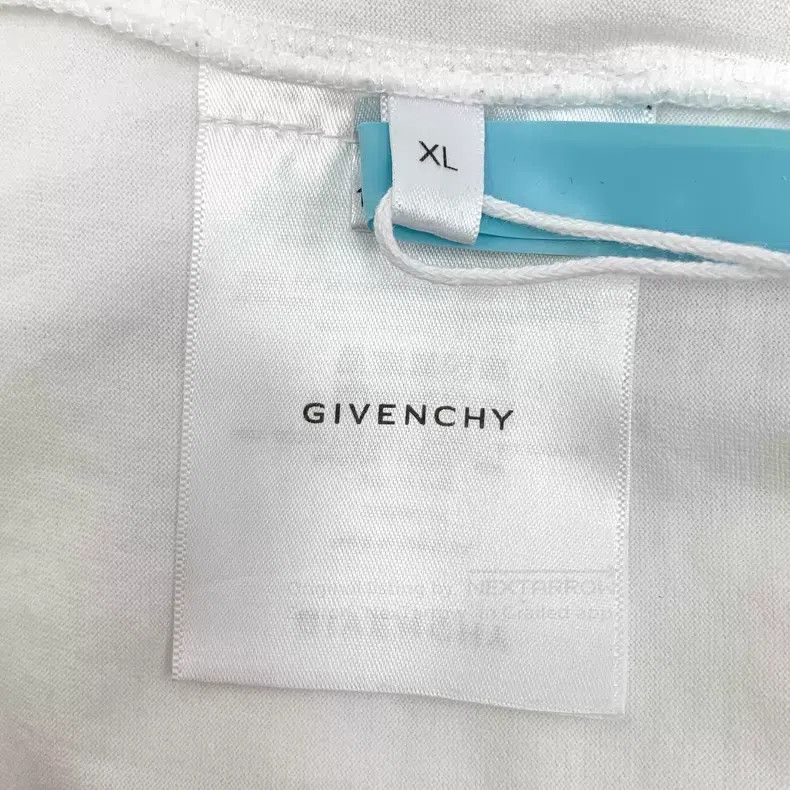 Givenchy Givenchy White Letter Print Cotton Crew Neck Short-Sleeve Size US XL / EU 56 / 4 - 6 Thumbnail