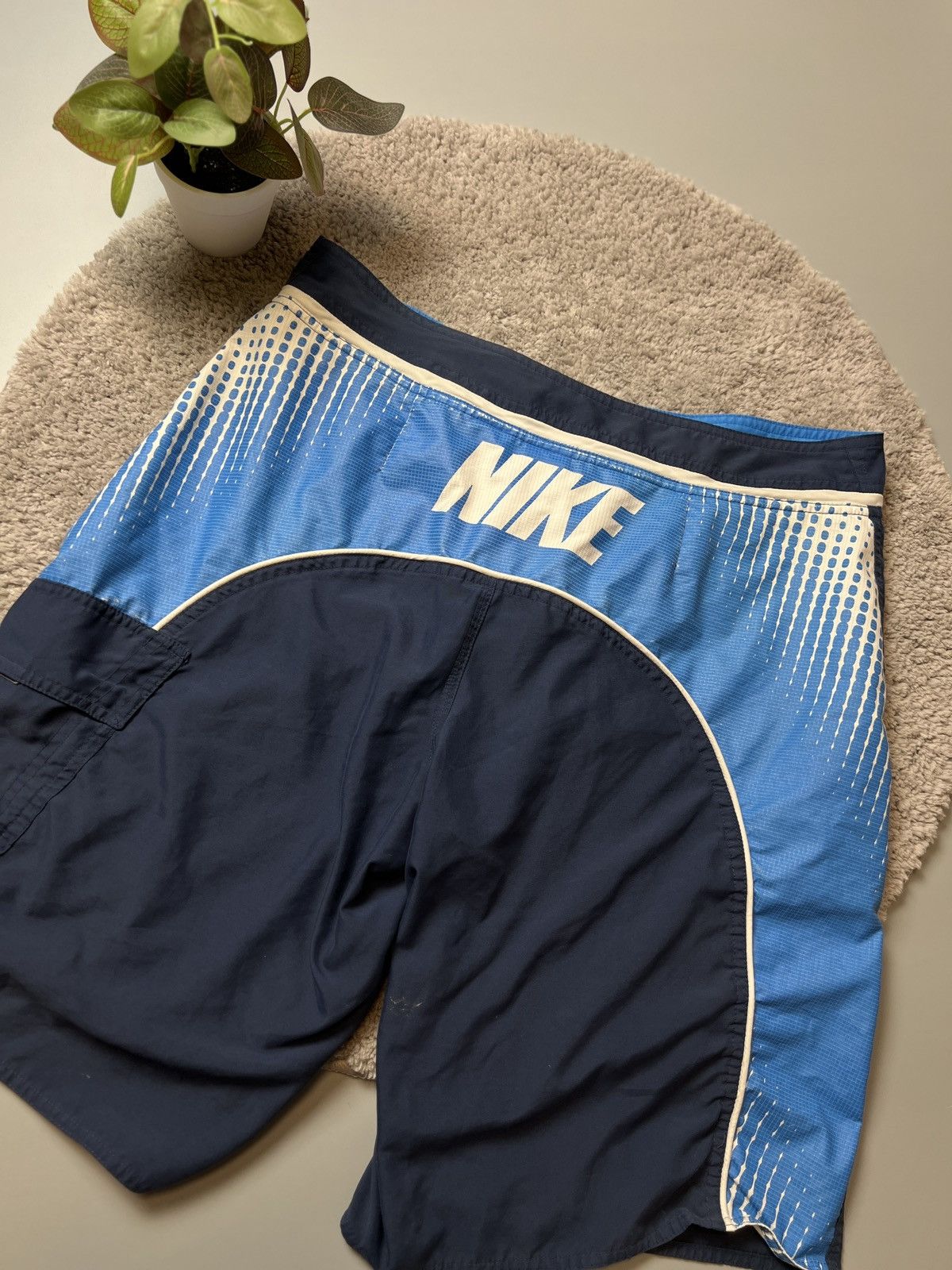 Nike × Vintage 90s Vintage Nike Swoosh Logo Shorts Travis Style Size M Size US 34 / EU 50 - 5 Thumbnail
