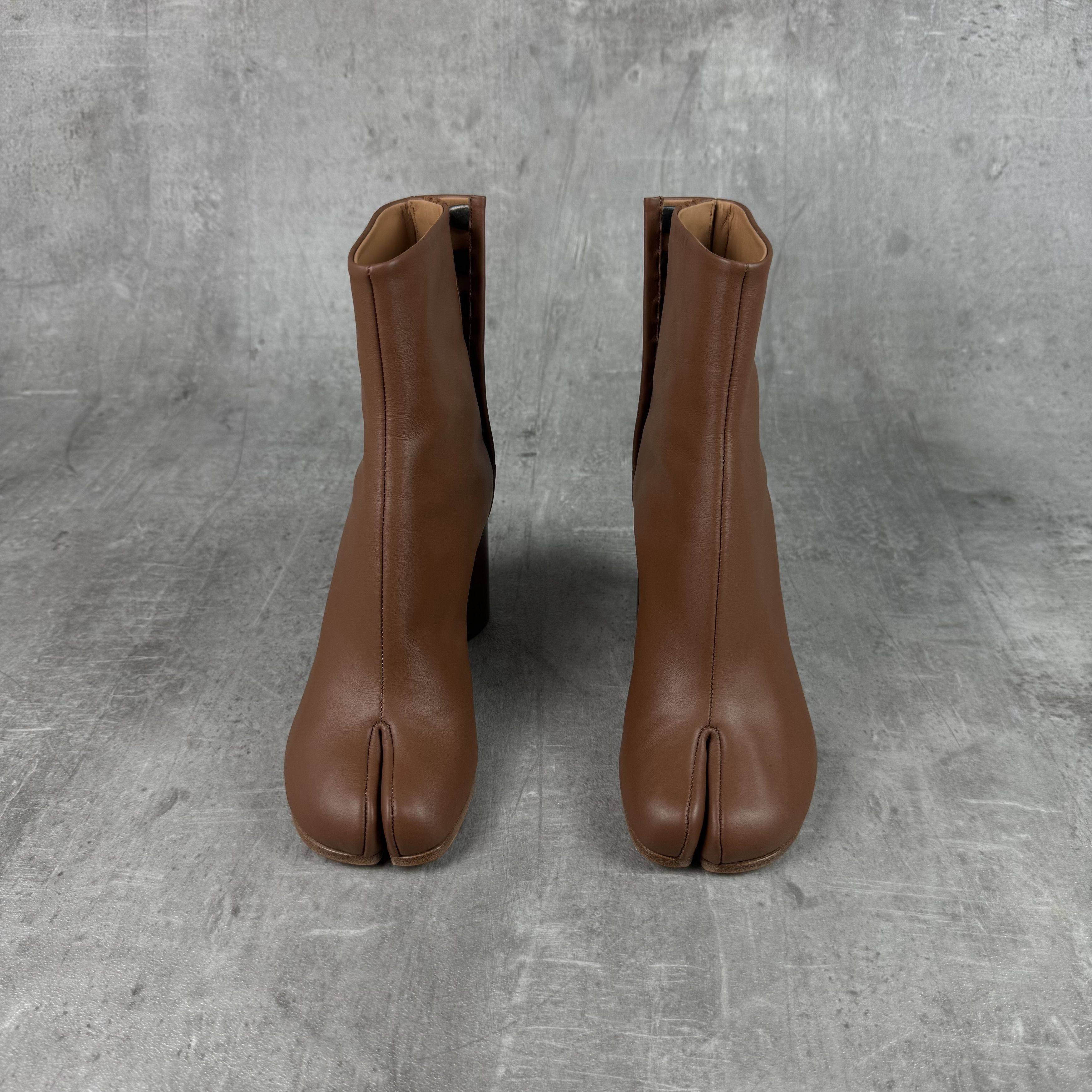 Maison Margiela MAISON MARGIELA Brown Leather Tabi Boots Heels Size US 5 / IT 35 - 4 Thumbnail