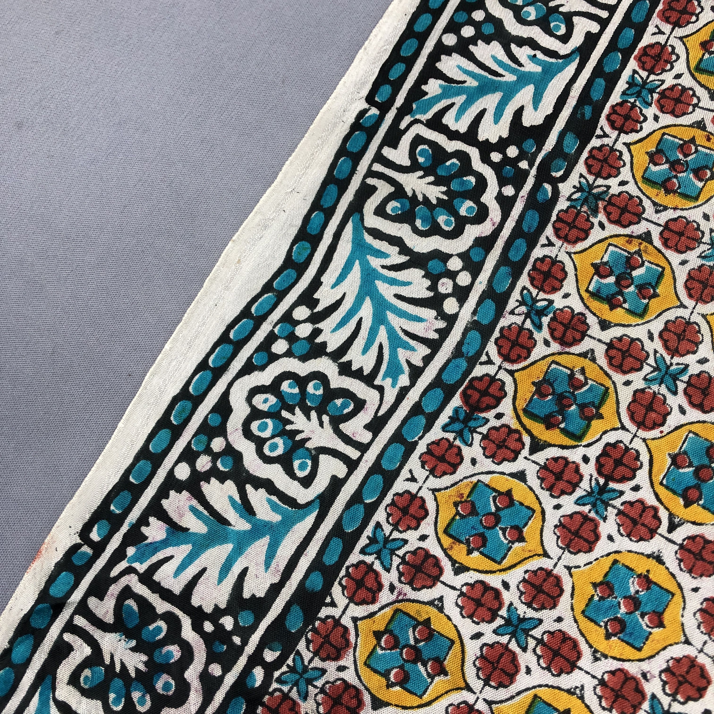 Japanese Brand Vintage Batik Paisley Square Scarf Twill Wraps Scarves Size ONE SIZE - 5 Thumbnail