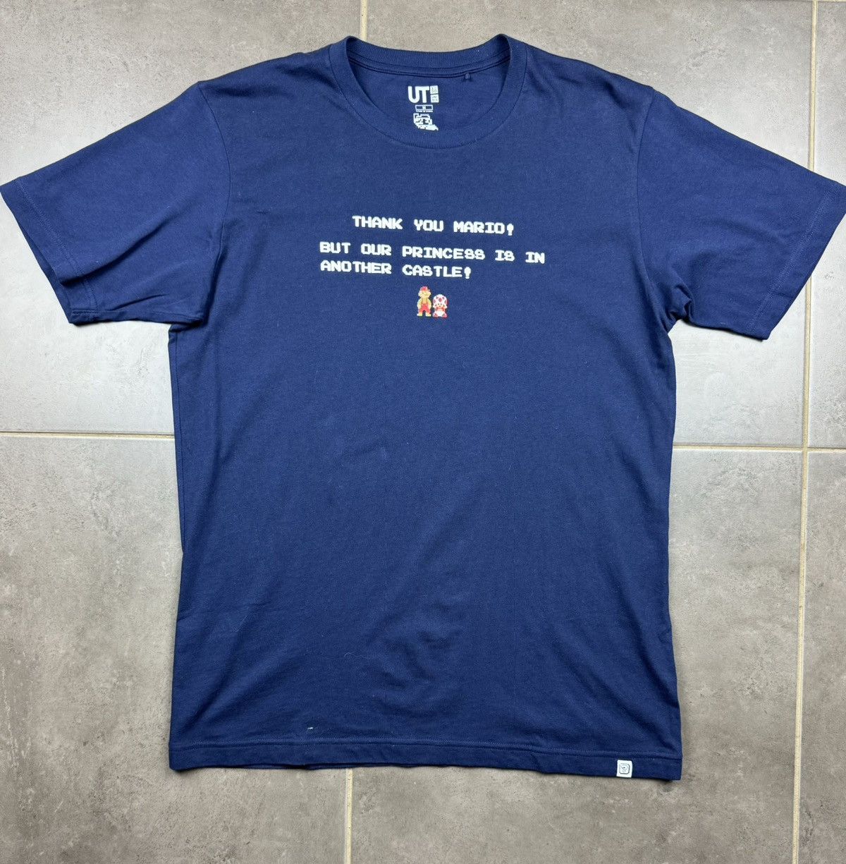 Uniqlo Short sleeve T shirts Mario Size US M / EU 48-50 / 2 - 2 Thumbnail