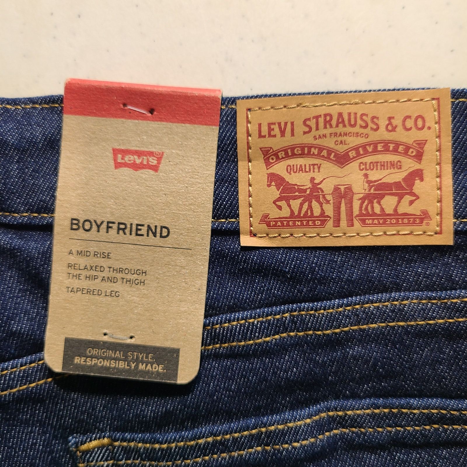 Levi's Levi's BOYFRIEND Tapered Leg Dark Wash Jeans 26 x 30 2658 Size 26" / US 2 / IT 38 - 3 Thumbnail