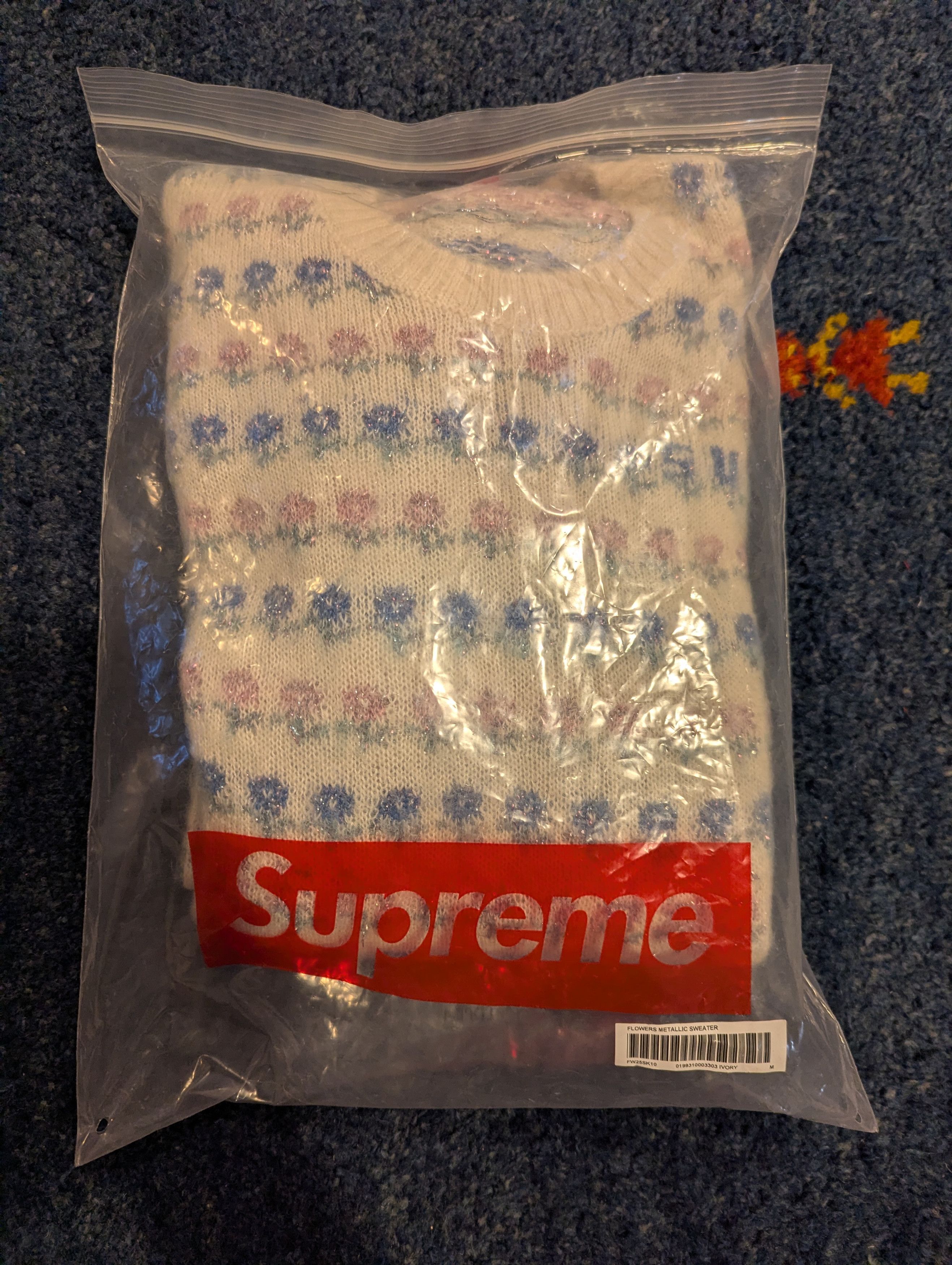 Supreme Supreme Flowers Metallic Sweater Ivory Size US M / EU 48-50 / 2 - 1 Thumbnail