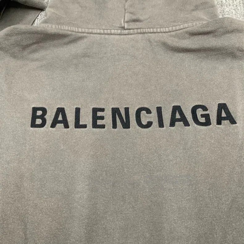 Balenciaga Balenciaga Gray front and back embroidery hoodie sweatshir Size US S / EU 44-46 / 1 - 7 Thumbnail