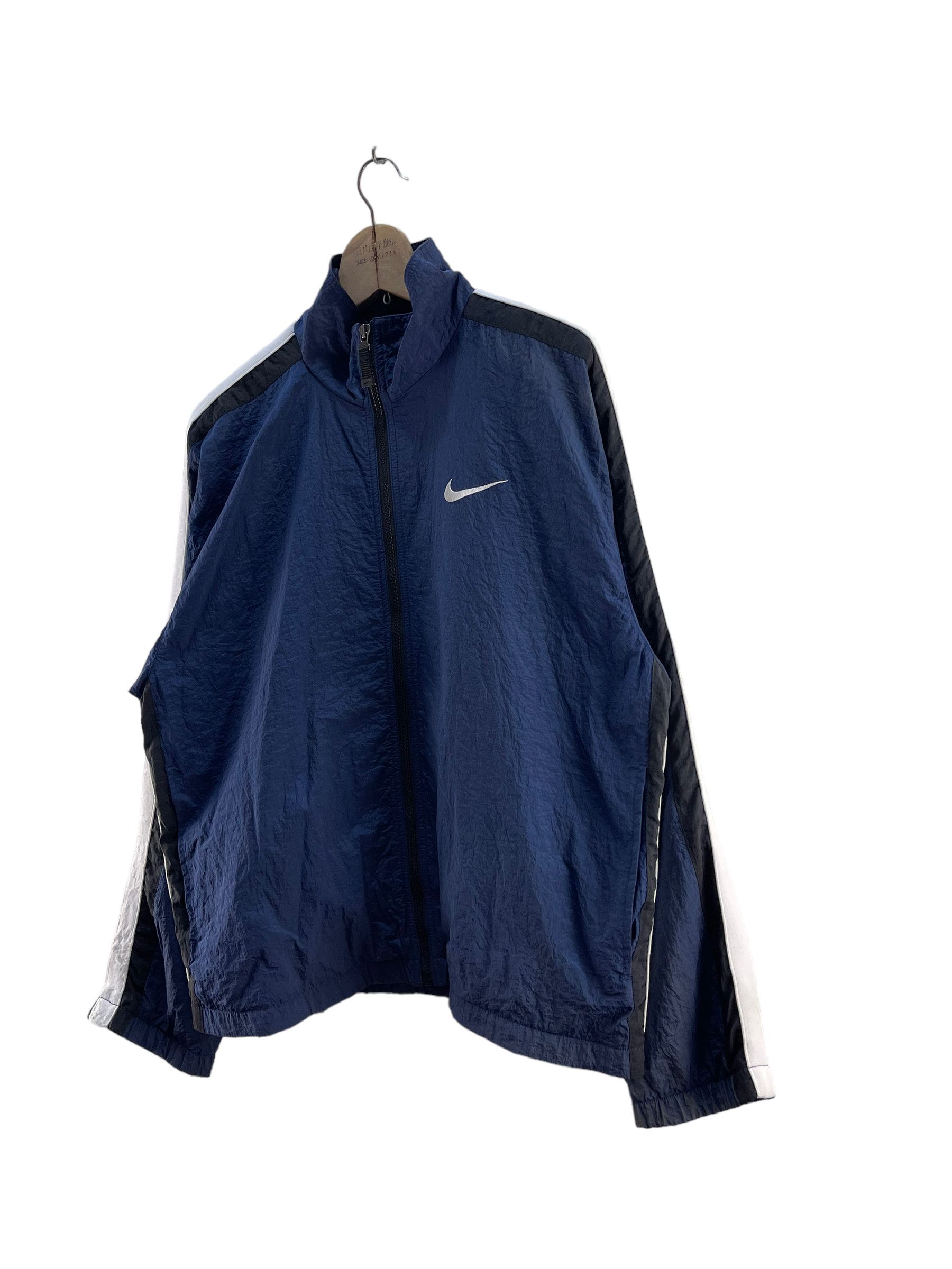 Nike Vintage Nike Swoosh Windbreaker Jacket Size US L / EU 52-54 / 3 - 5 Thumbnail