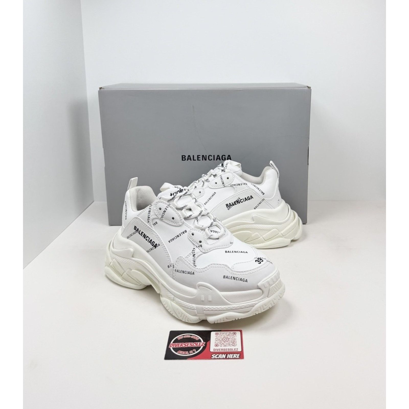 Balenciaga Size 39EU/6US - Balenciaga Triple S Allover Logo NEW Size US 6 / EU 39 - 1 Thumbnail