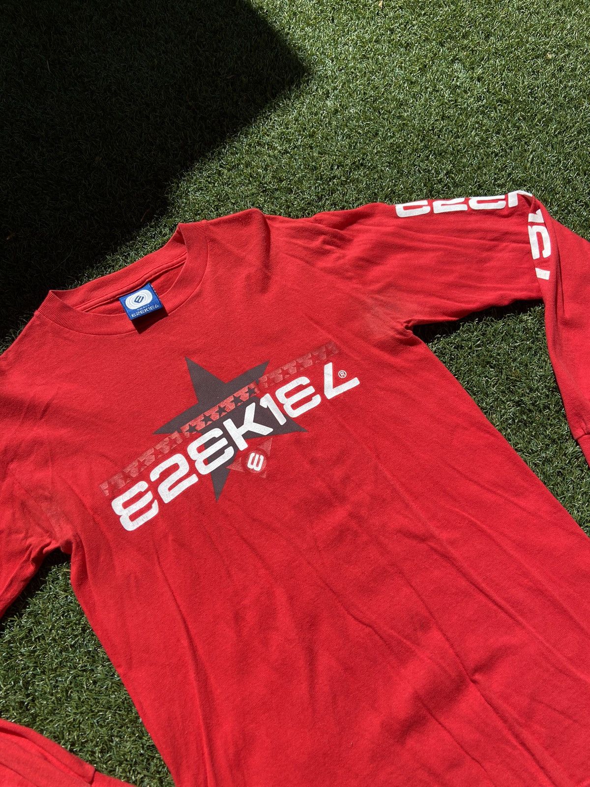 Ezekiel × Vintage VTG 00’s Ezekiel Red Long Sleeve Tee Size US S / EU 44-46 / 1 - 3 Thumbnail