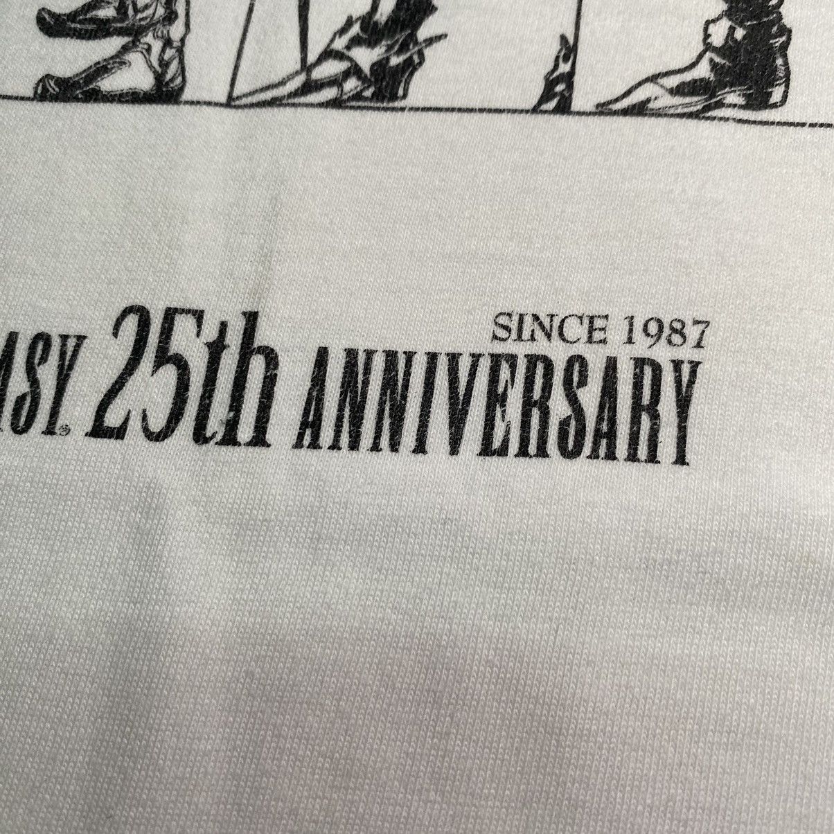 Vintage Final Fantasy Video Game 25th Anniversary Limited Tshirt Size US L / EU 52-54 / 3 - 10 Thumbnail