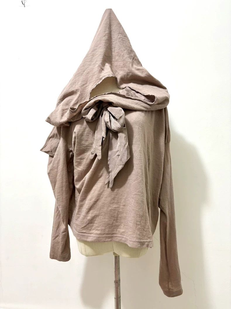 Vivienne Westwood Off-pressed beige witch hat top