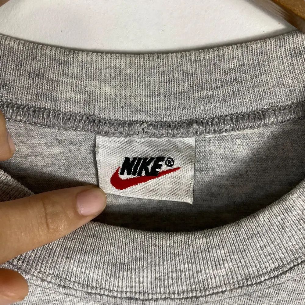 Nike Vintage 90's Trash & Distressed NIKE Big Logo Graphic Tee Size US L / EU 52-54 / 3 - 7 Thumbnail