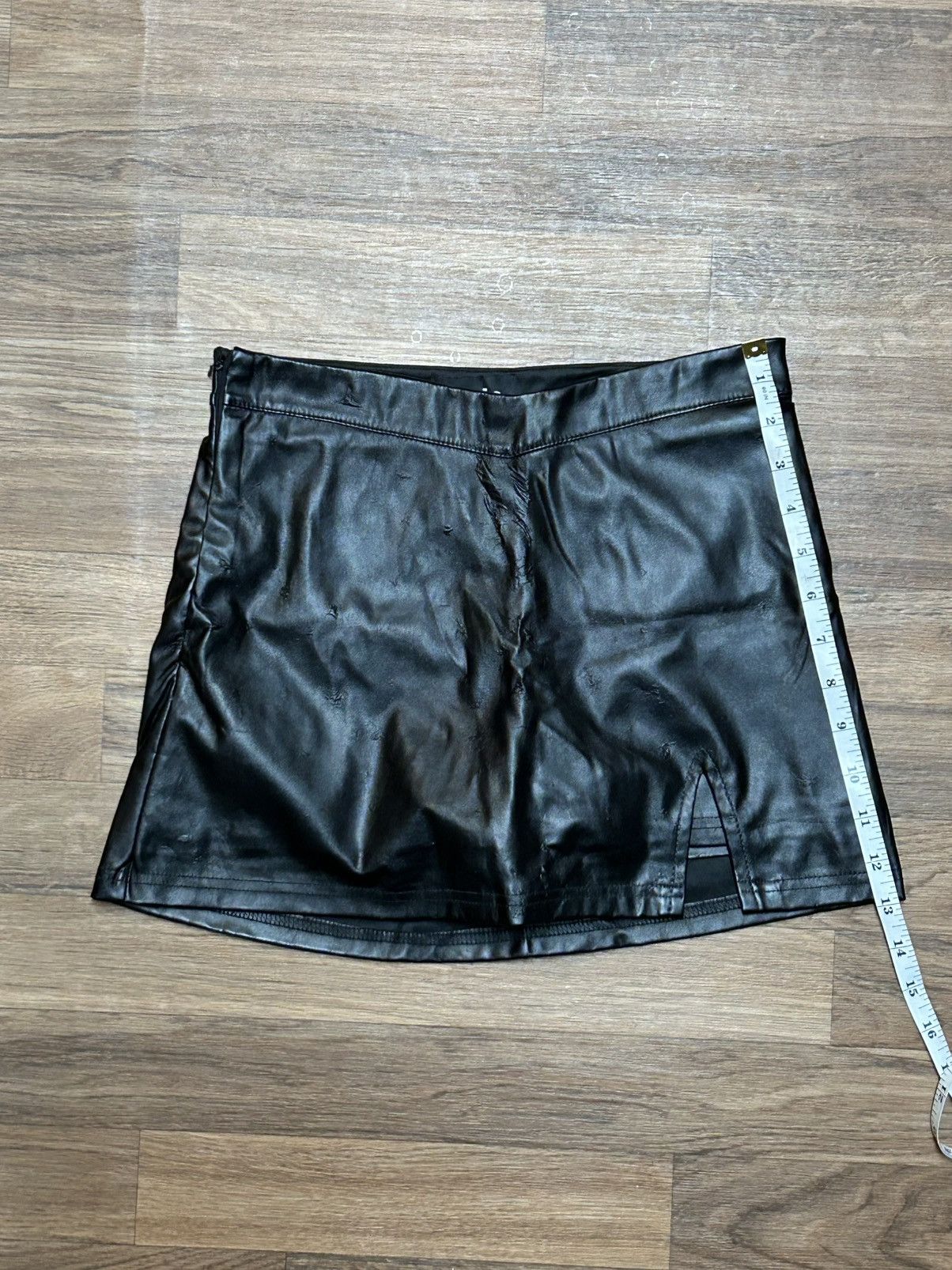 Other Kyu 9 women's pleather v waist slit black mini skirt Size 26" / US 2 / IT 38 - 8 Thumbnail