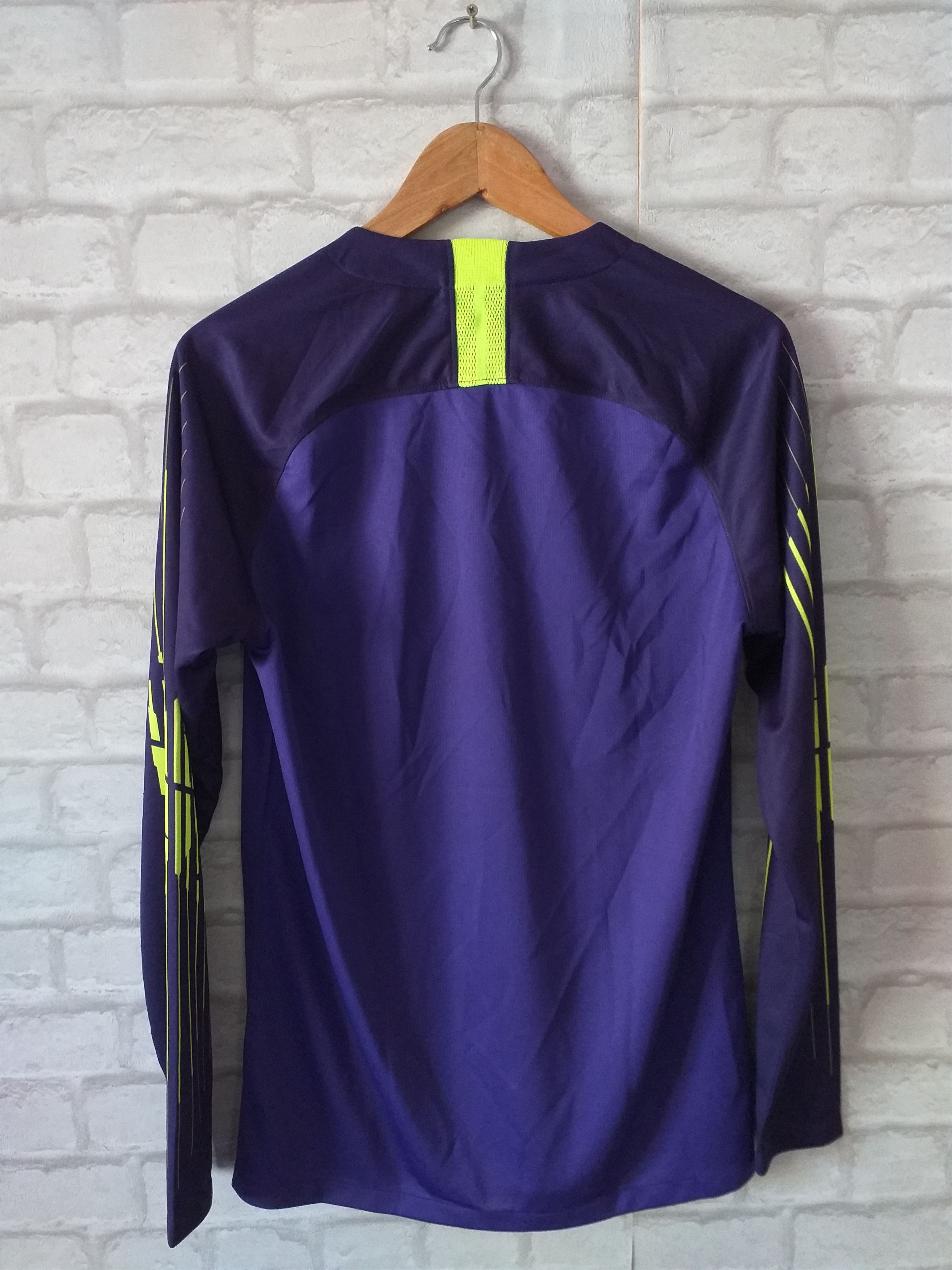 Nike Tottenham Hotspur Nike 2018/2019 Goalkeeper Shirt Jersey Size US S / EU 44-46 / 1 - 6 Thumbnail