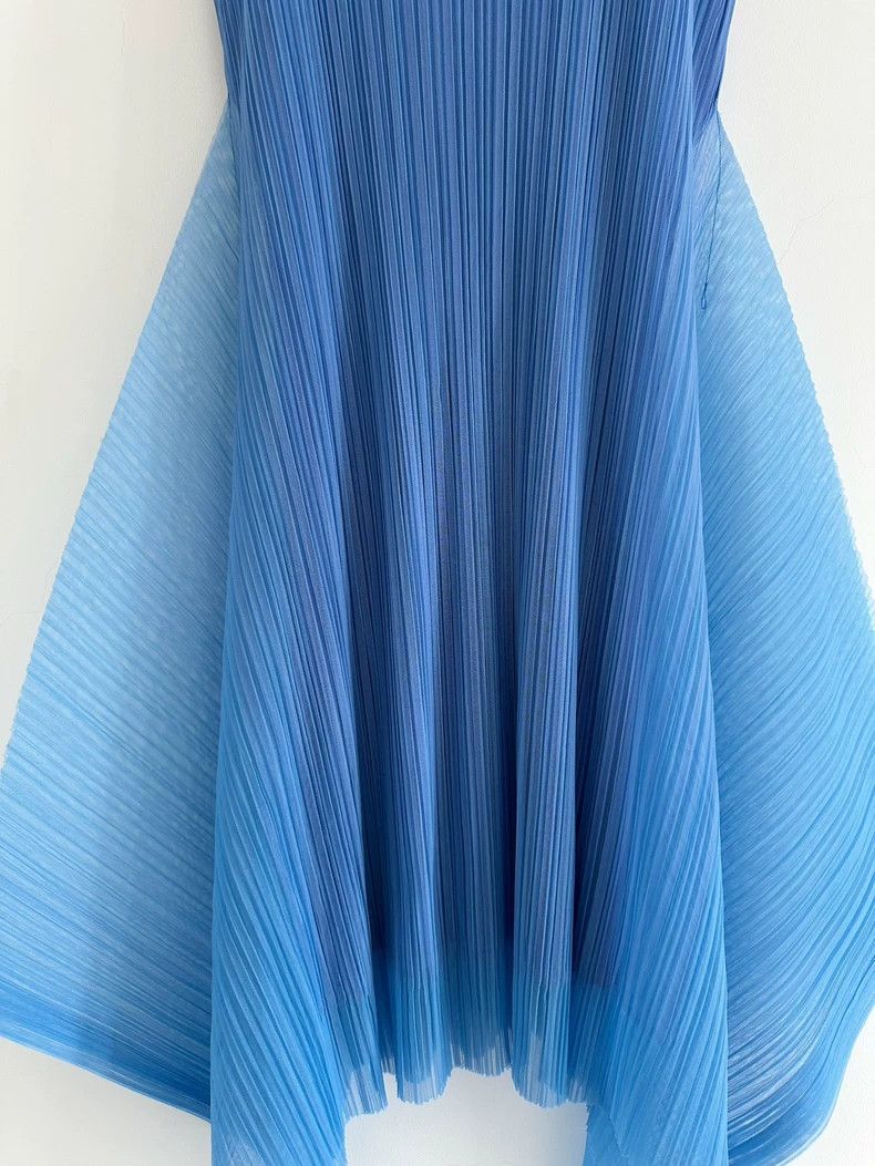 Issey Miyake Issey Miyake Blue pleated dress Size M / US 6-8 / IT 42-44 - 7 Thumbnail