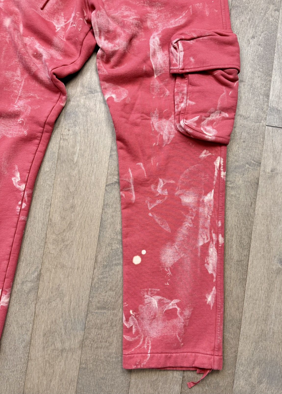 Off-White NEW 1 of 1 RUNWAY Cargo Joggers Red with Bleach Distressing Size US 30 / EU 46 - 3 Thumbnail