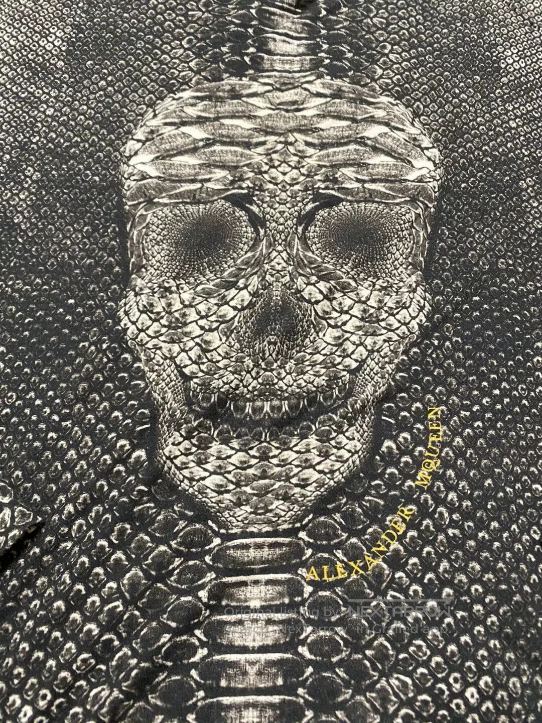 Alexander McQueen Alexander McQueen Long Sleeve Top. Size US M / EU 48-50 / 2 - 2 Thumbnail