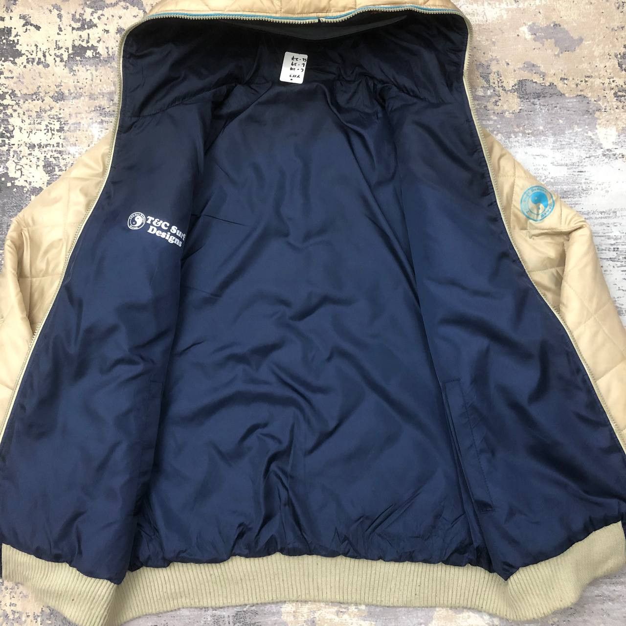 Japanese Brand Y117. T&C SURF DESIGNS HAWAII REVERSIBLE PUFFER JACKET Size US XL / EU 56 / 4 - 5 Thumbnail