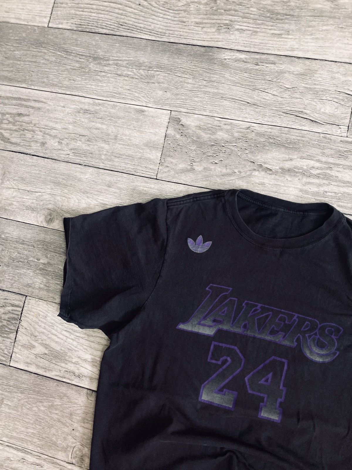 Adidas Vintage adidas nba los angeles lakers bryant tee tshirt L Size US L / EU 52-54 / 3 - 4 Thumbnail