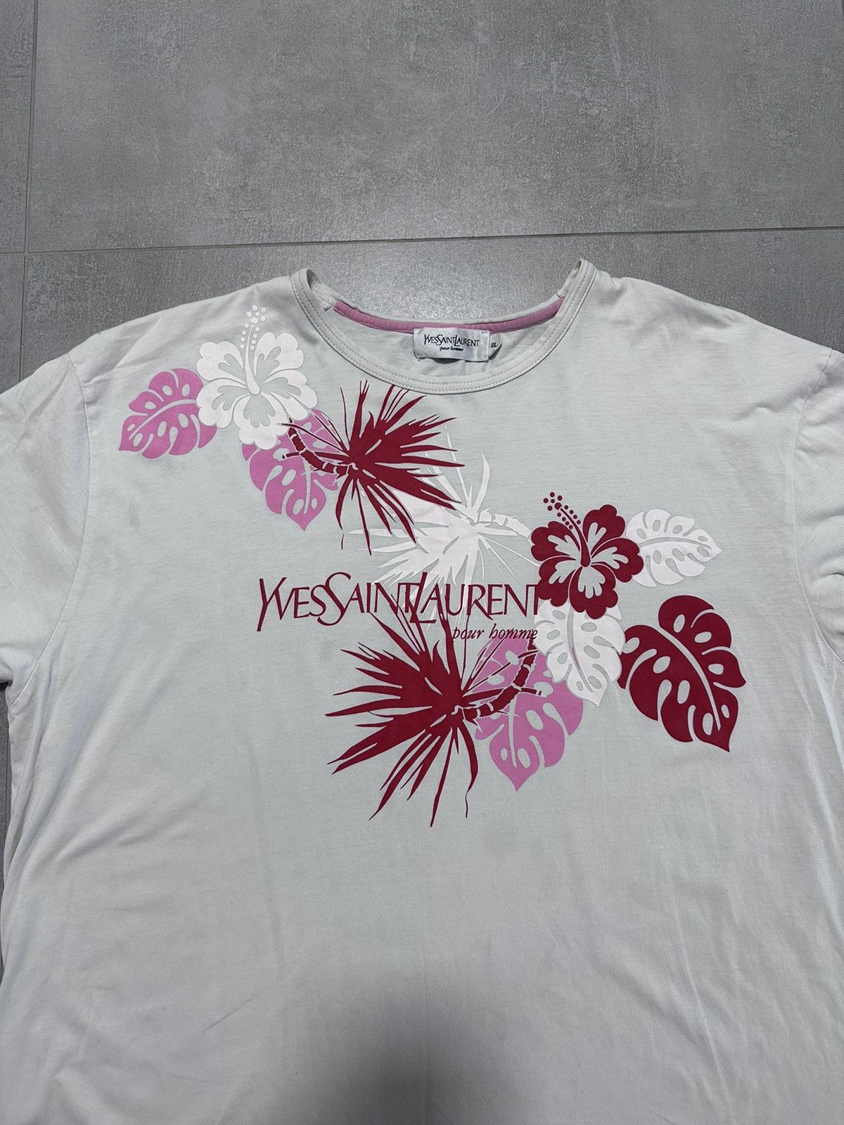 Yves Saint Laurent Yves Saint Laurent YSL Floral Big Logo T-Shirt Size XXL Size US XXL / EU 58 / 5 - 2 Thumbnail