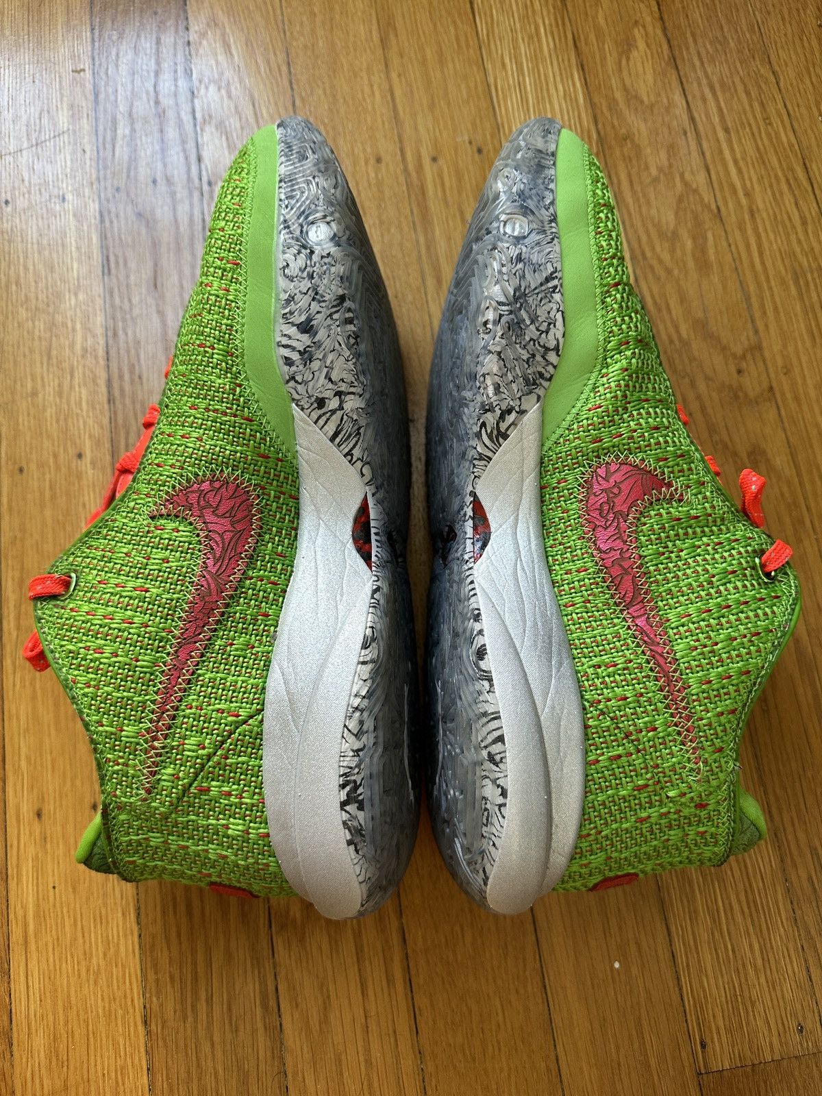 Nike Nike LeBron 20 "Stocking Stuffer" Size US 10.5 / EU 43-44 - 7 Thumbnail