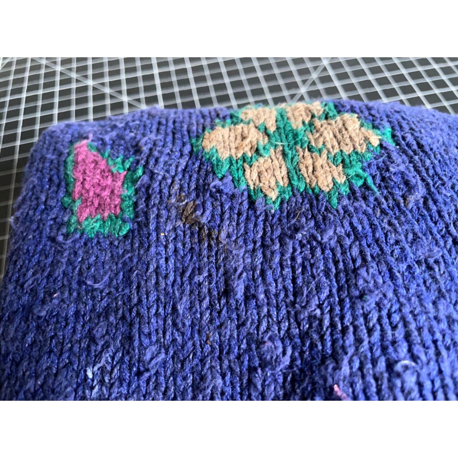 Vintage VINTAGE Floral Butterfly Pattern Sweater Women’s Medium Dark Blue Chunky Knit Boxy 90s Preppy Size M / US 6-8 / IT 42-44 - 7 Thumbnail