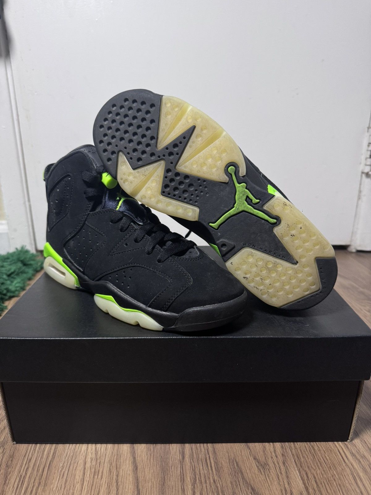 Jordan 6s 'Electric Green' GS