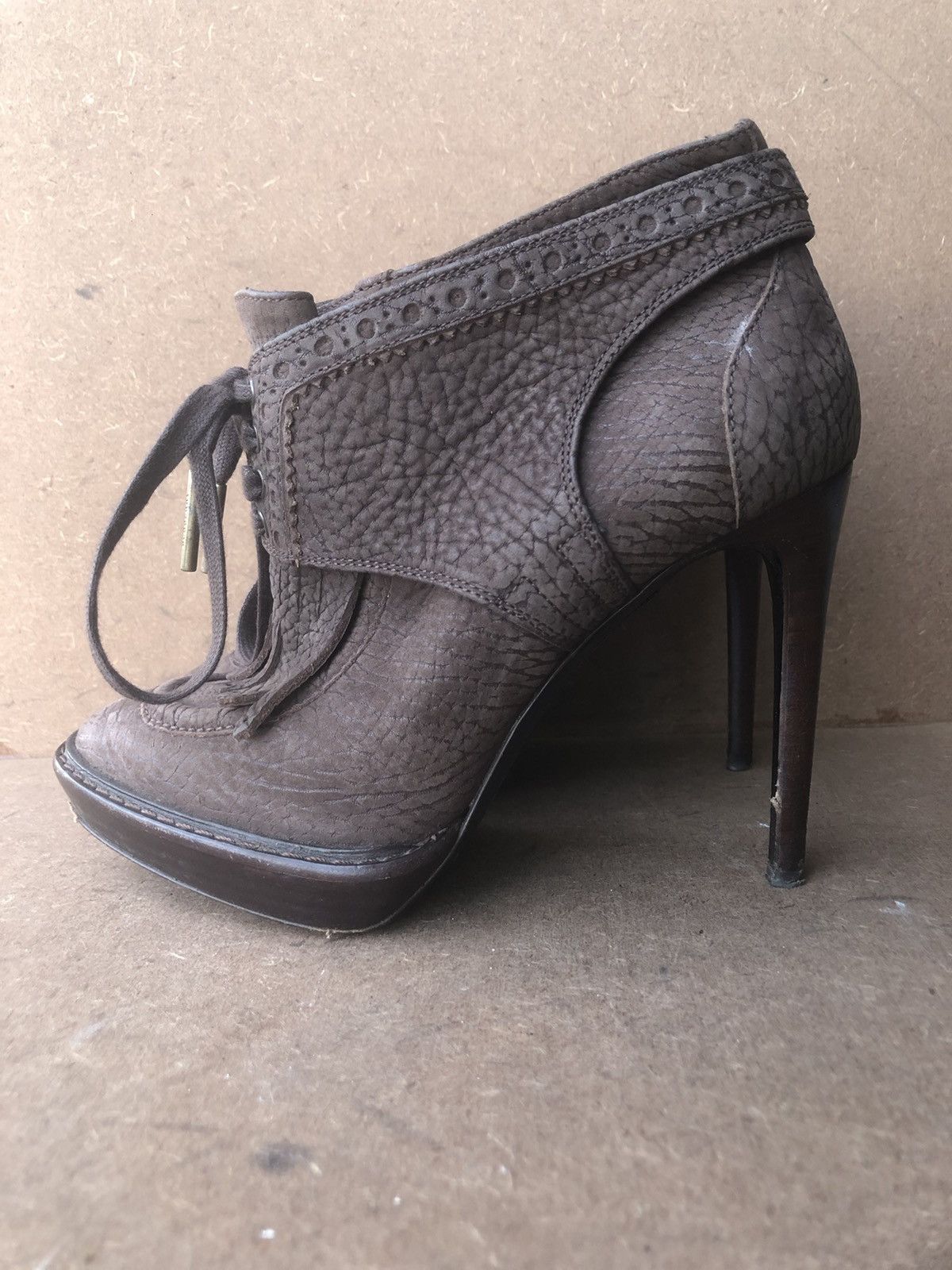 Burberry Burberry Brown Calfskin Leather Ankle Boots Size 36 Size US 6 / IT 36 - 4 Thumbnail