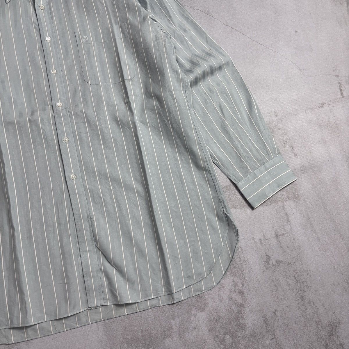 Givenchy Vintage Givenchy Shirt Size US XL / EU 56 / 4 - 5 Thumbnail