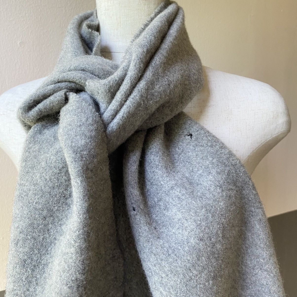 Fendi FENDI 100% Wool Grey Scarf with Brand Embroidery Size ONE SIZE - 3 Thumbnail