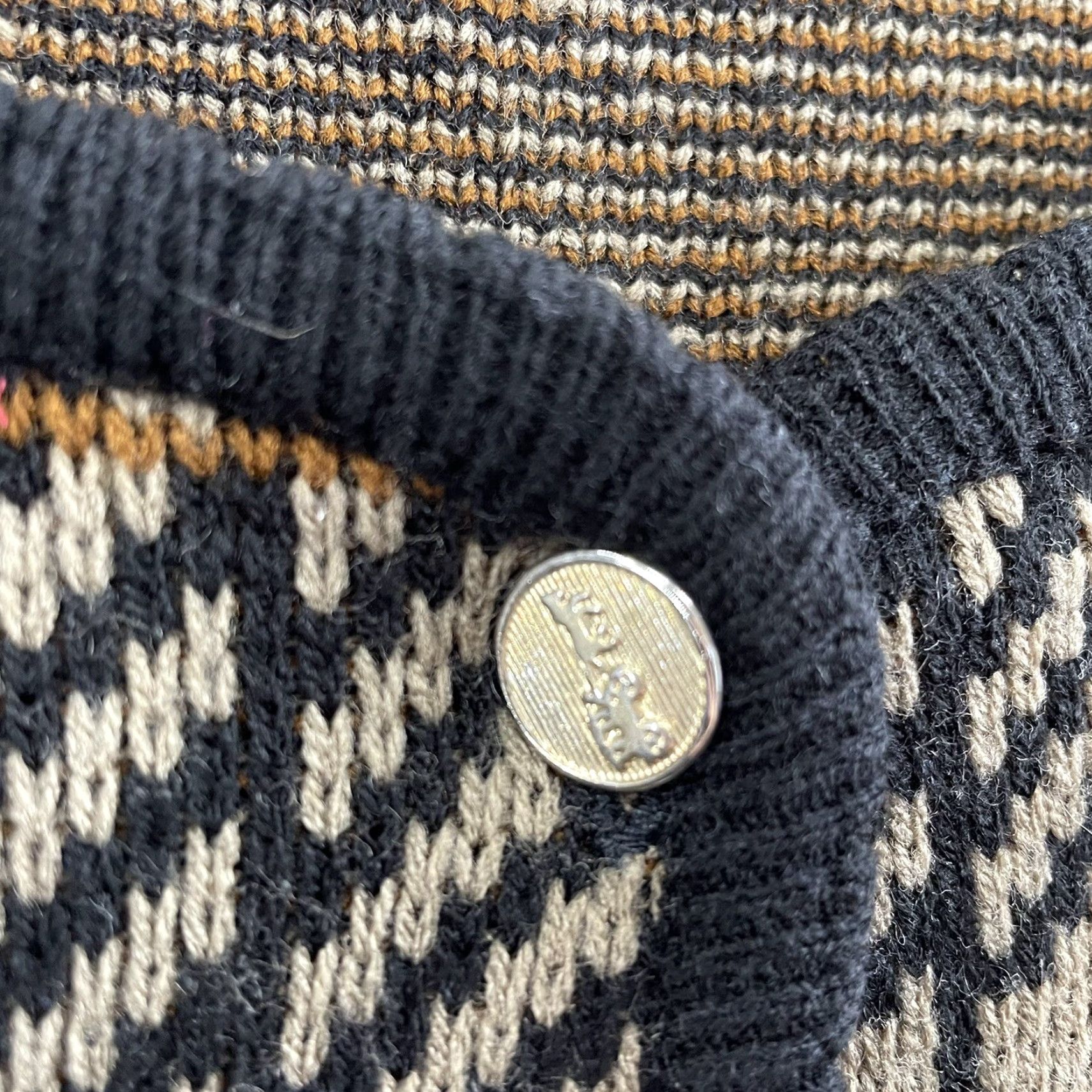Vintage VINTAGE 90s Cardigan Sweater 1X XL Plus Size Tan Tartan Plaid Academia Grandma Women Size XL / US 12-14 / IT 48-50 - 4 Thumbnail