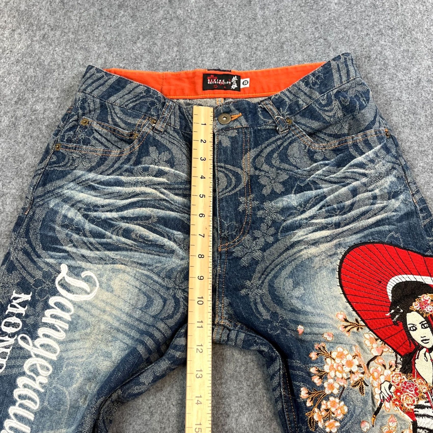 Vintage Devine Retribution Capri Jeans W30 UK 10 Blue Batou Musume Japanese Applique Jeans Capri Vintage Womens W30 10 Blue Size 30" / US 8 / IT 44 - 5 Thumbnail