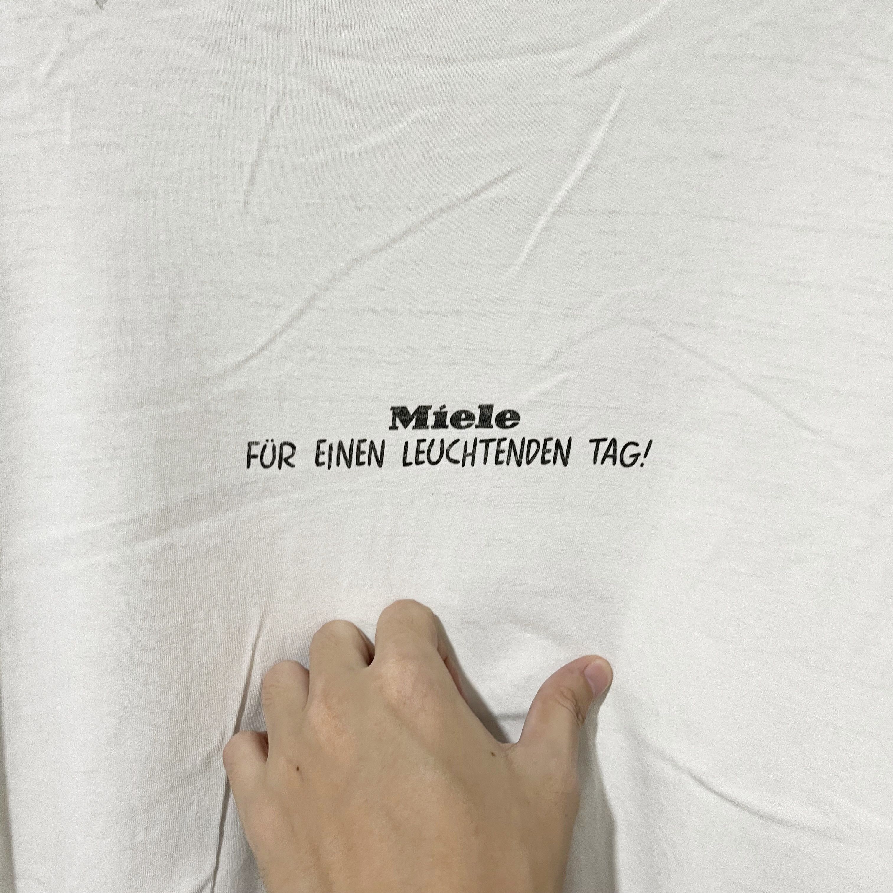 Vintage Vintage 90s Miele Face T-Shirt Size US L / EU 52-54 / 3 - 6 Thumbnail