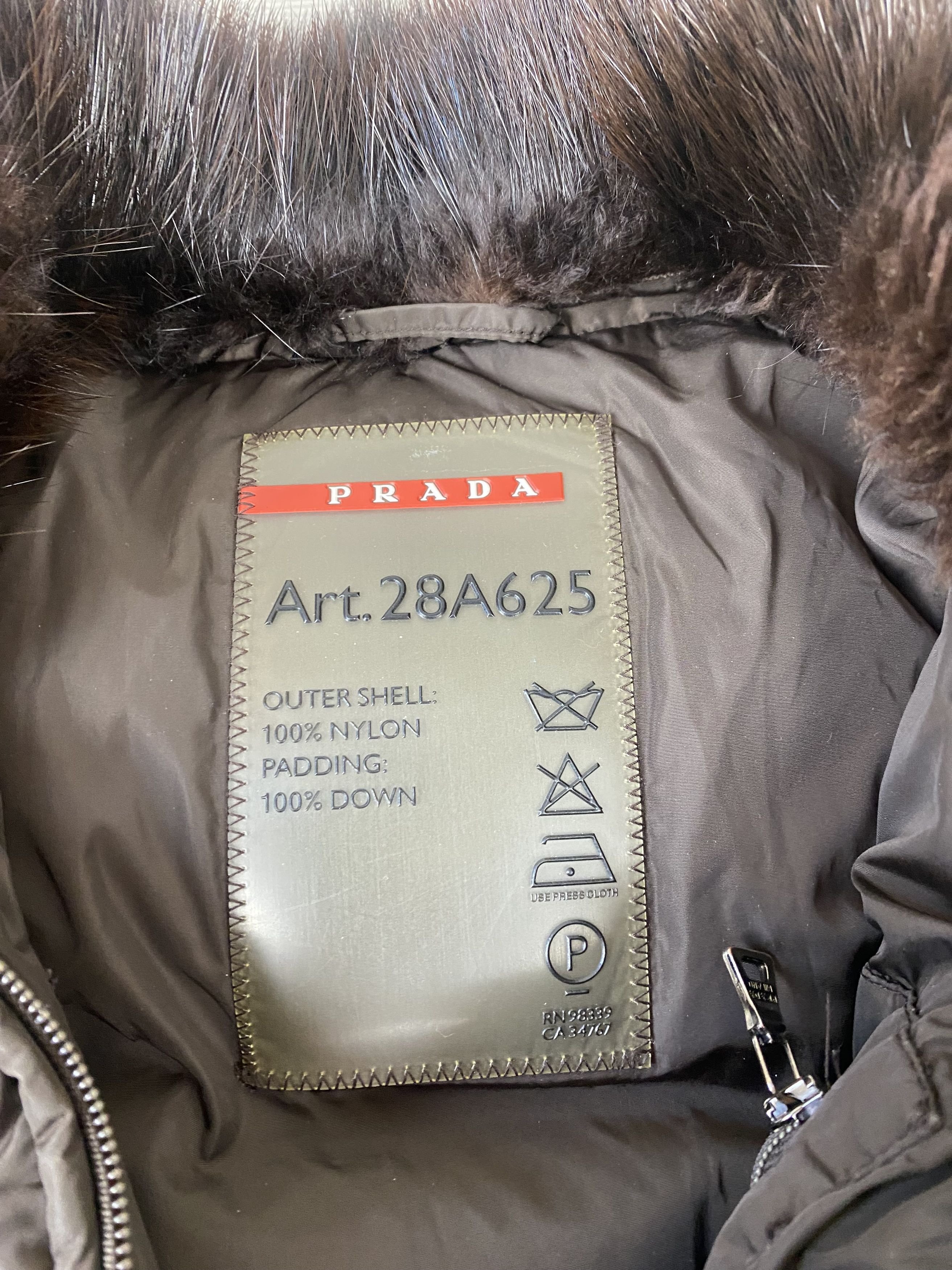 Prada Prada Long Down Jacket Natural fur on the collar Size M / US 6-8 / IT 42-44 - 8 Thumbnail