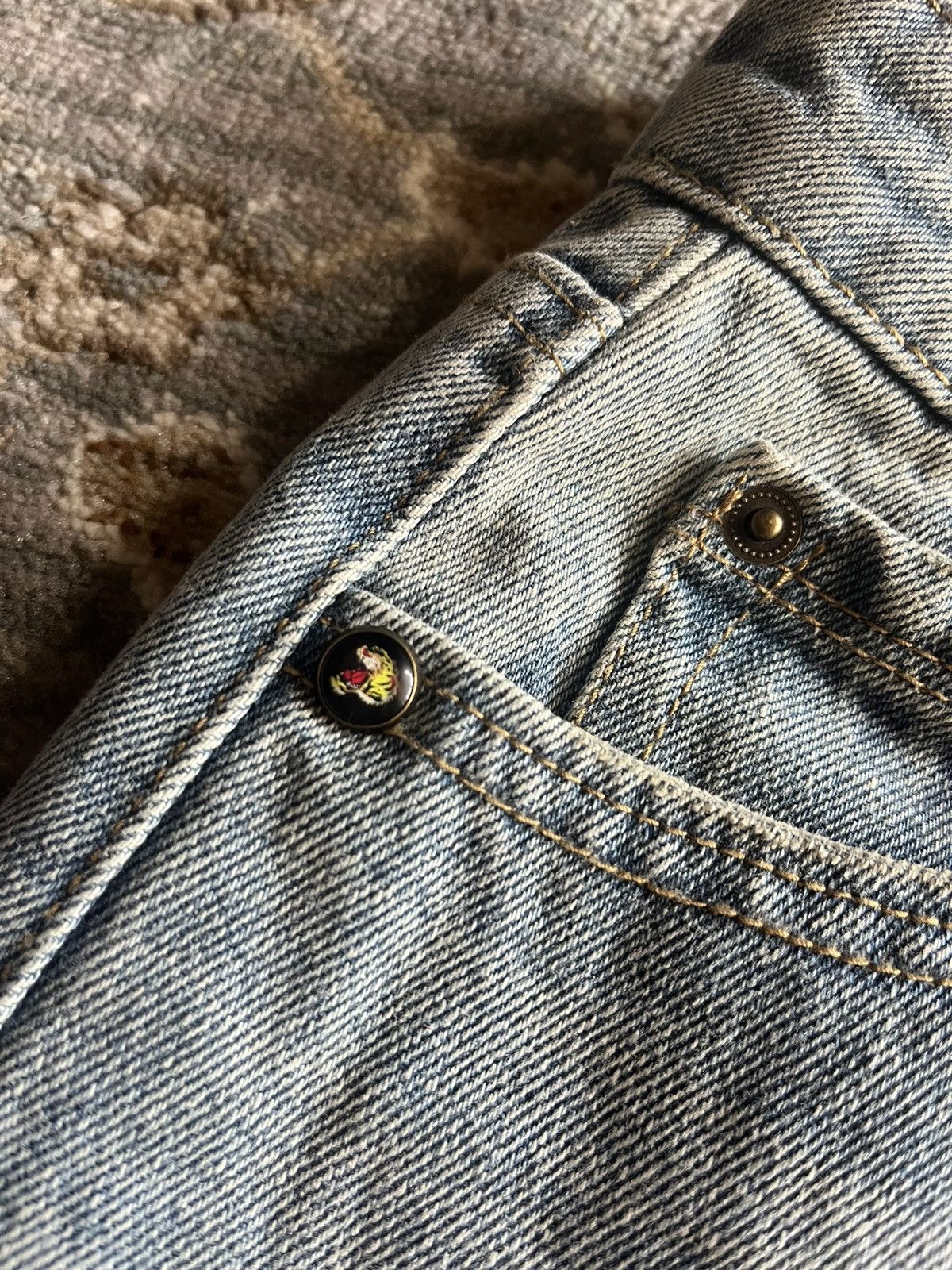 Ed Hardy BORN FREE MINI SHORTS Size 28" / US 6 / IT 42 - 6 Thumbnail