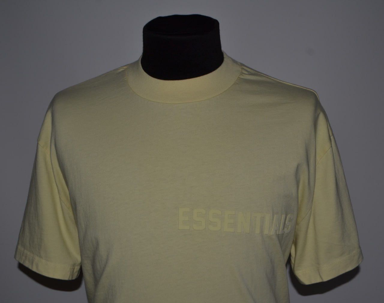 Other Fear of God FOG Essentials Crewneck T-Shirt Adult size M Size US M / EU 48-50 / 2 - 2 Thumbnail