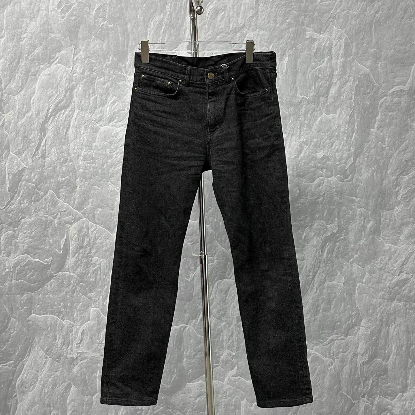 Louis Vuitton louis vuitton denim pants with logo print Size US 30 / EU 46 - 1 Thumbnail