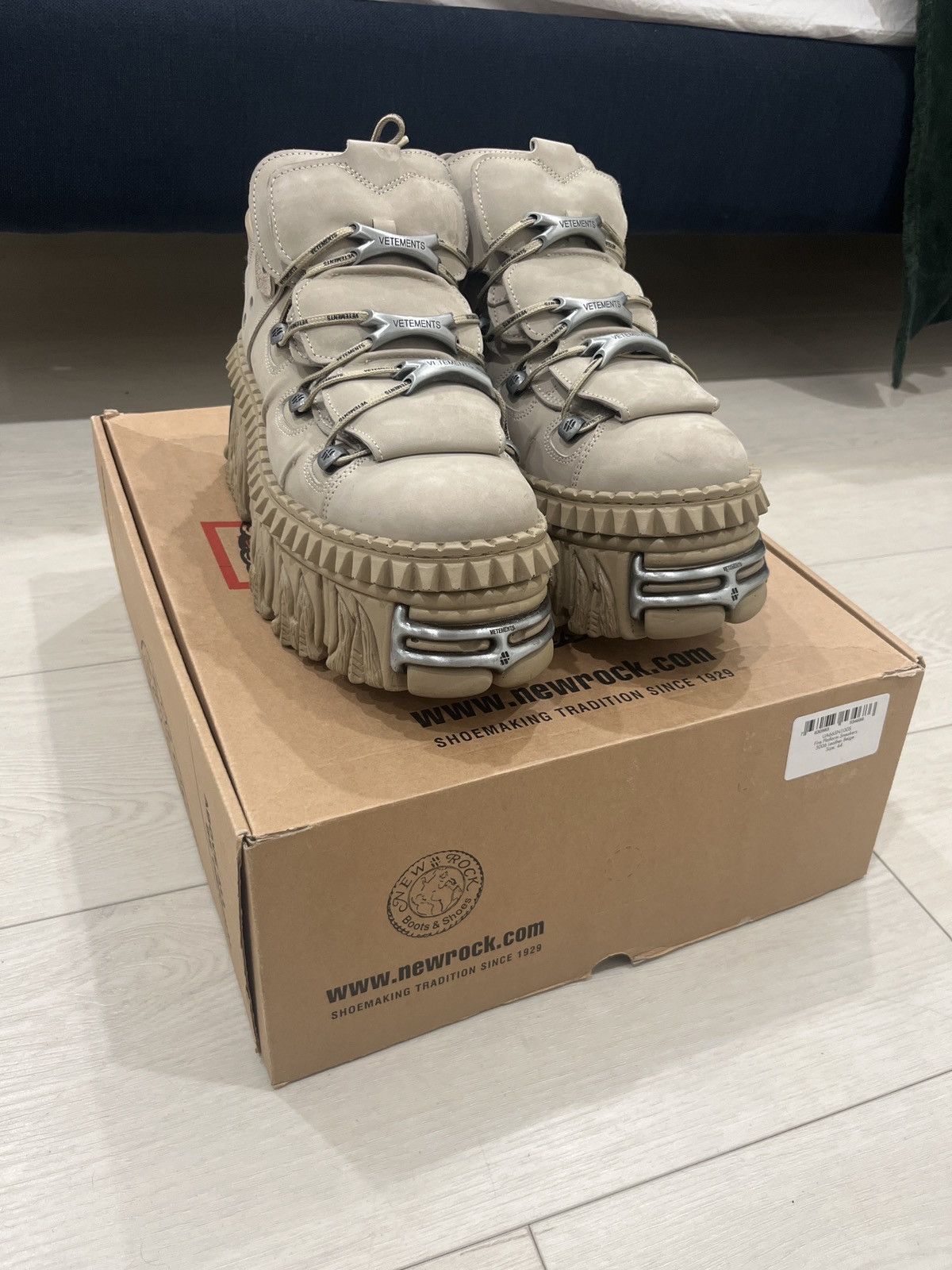 New rock X Vetements boots