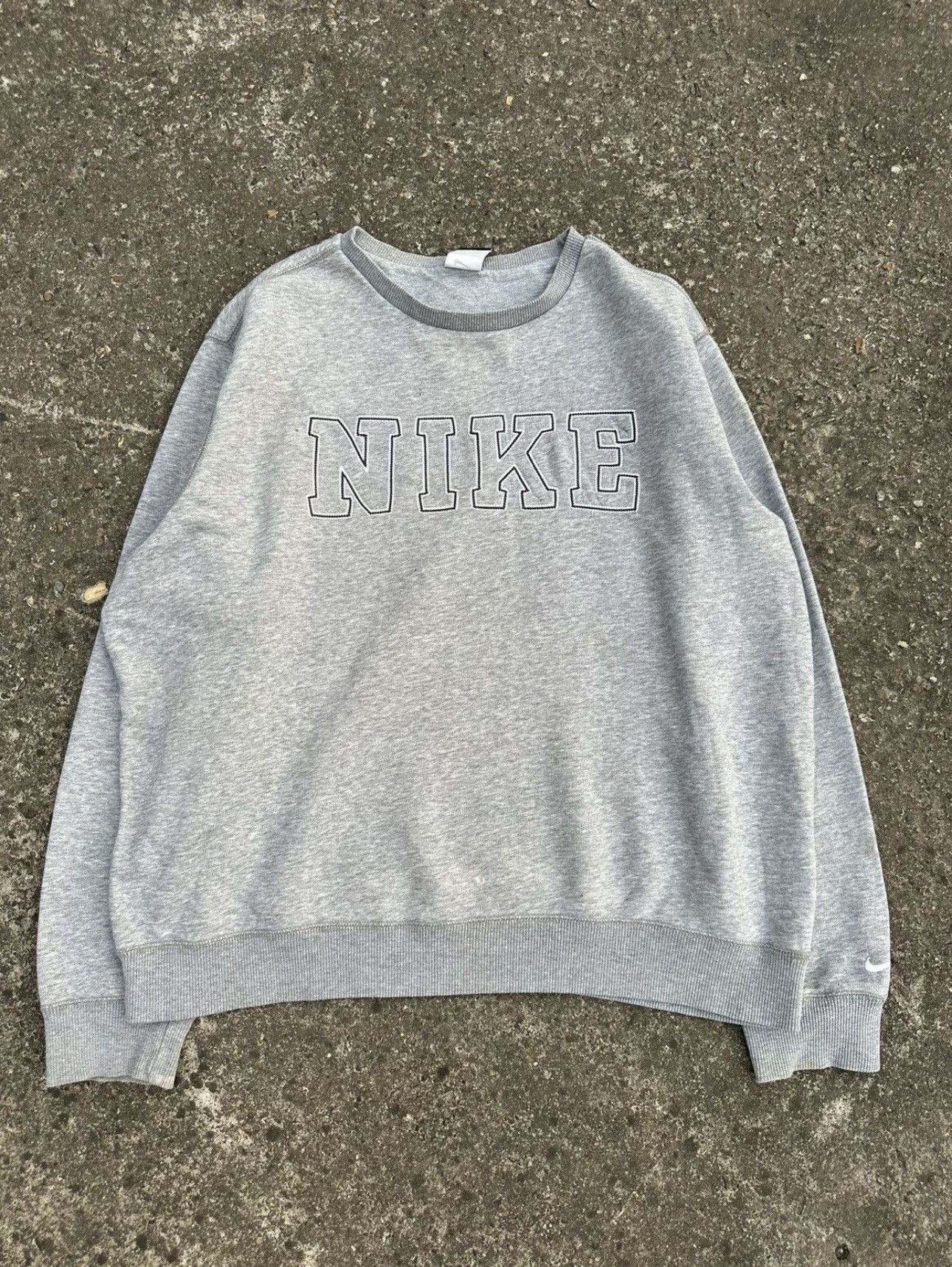 Nike Vintage Nike Sweatshirt Oversize Big Logo Grey Fit Size US XL / EU 56 / 4 - 1 Thumbnail
