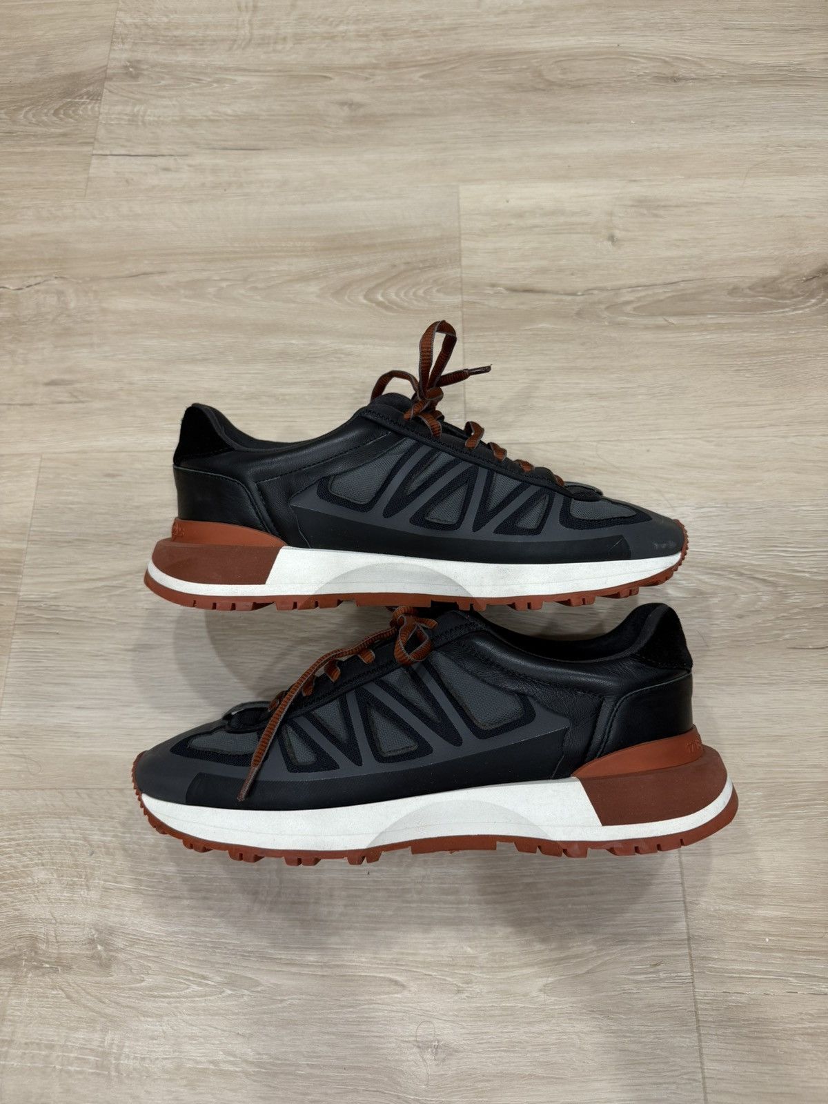 【関税＆送料込み】Maison Margiela New Evolution Mid Shoes Maison Margiela New Evolution sneaker | REVERSIBLE
