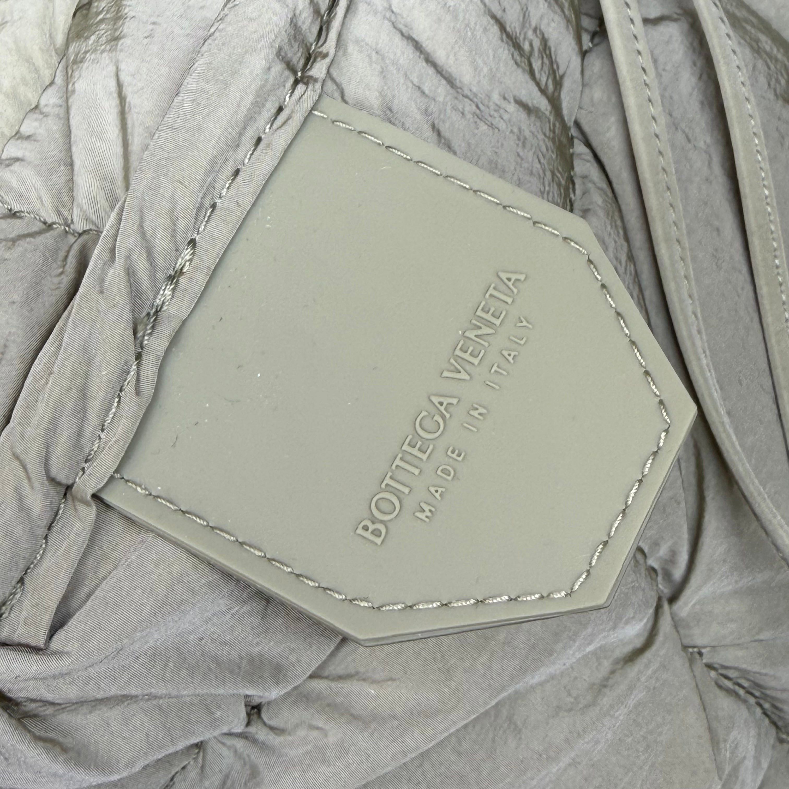Bottega Veneta Bottega Veneta Cassette Intrecciato Nylon Tote Size ONE SIZE - 8 Thumbnail