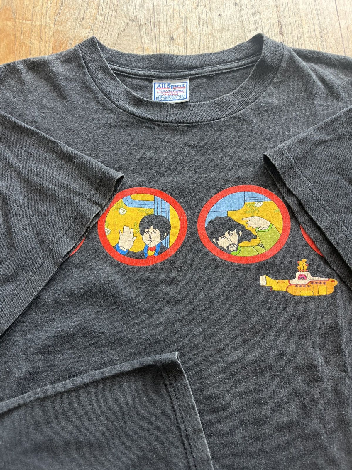 Band Tees × Vintage Vintage The Beatles Submariner 1999’s Art design Tshirt Size US L / EU 52-54 / 3 - 6 Thumbnail