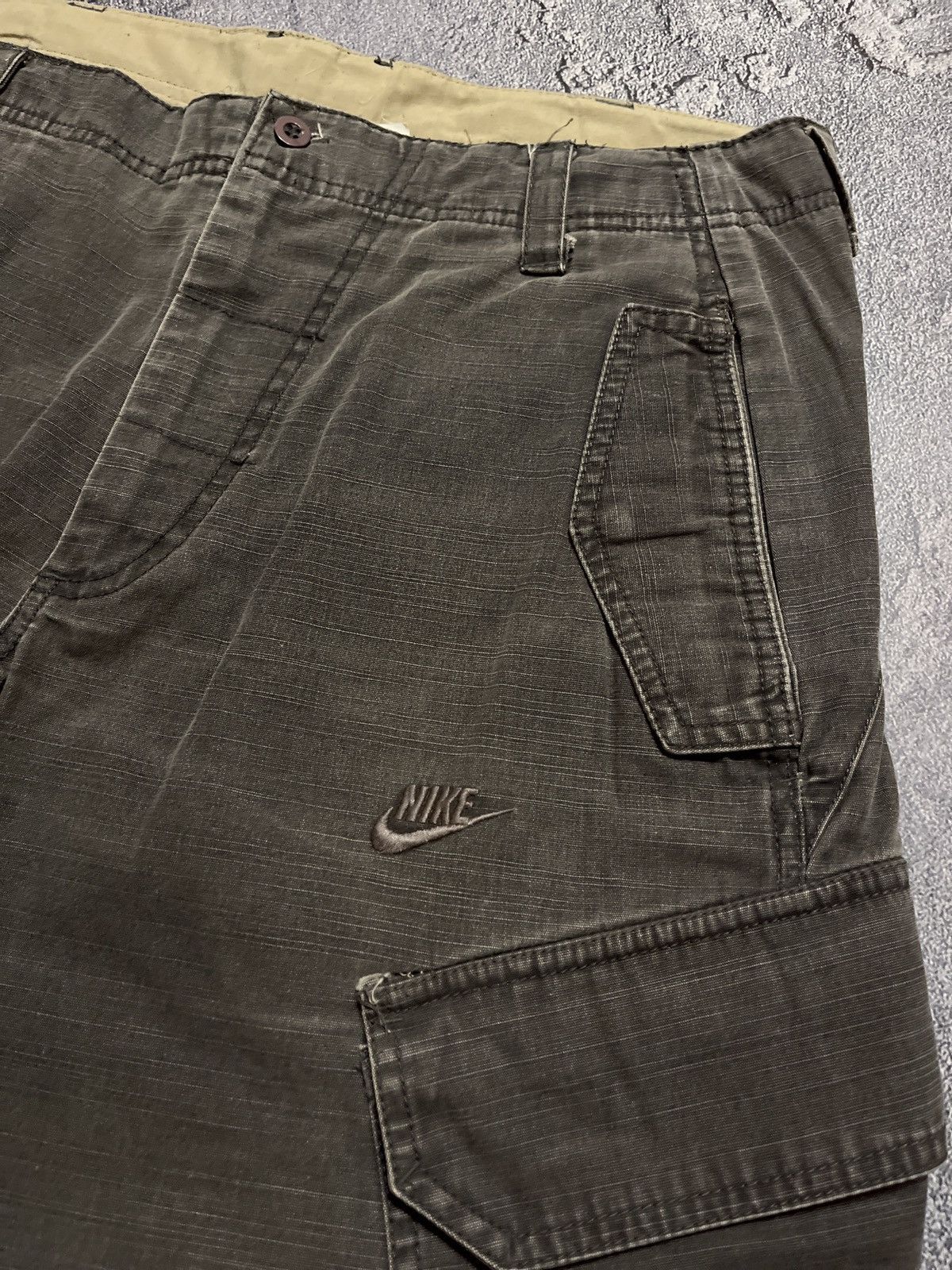 Japanese Brand × Vintage Vintage Y2K Nike Cargo Long Shorts Japanese Style Size US 34 / EU 50 - 3 Thumbnail