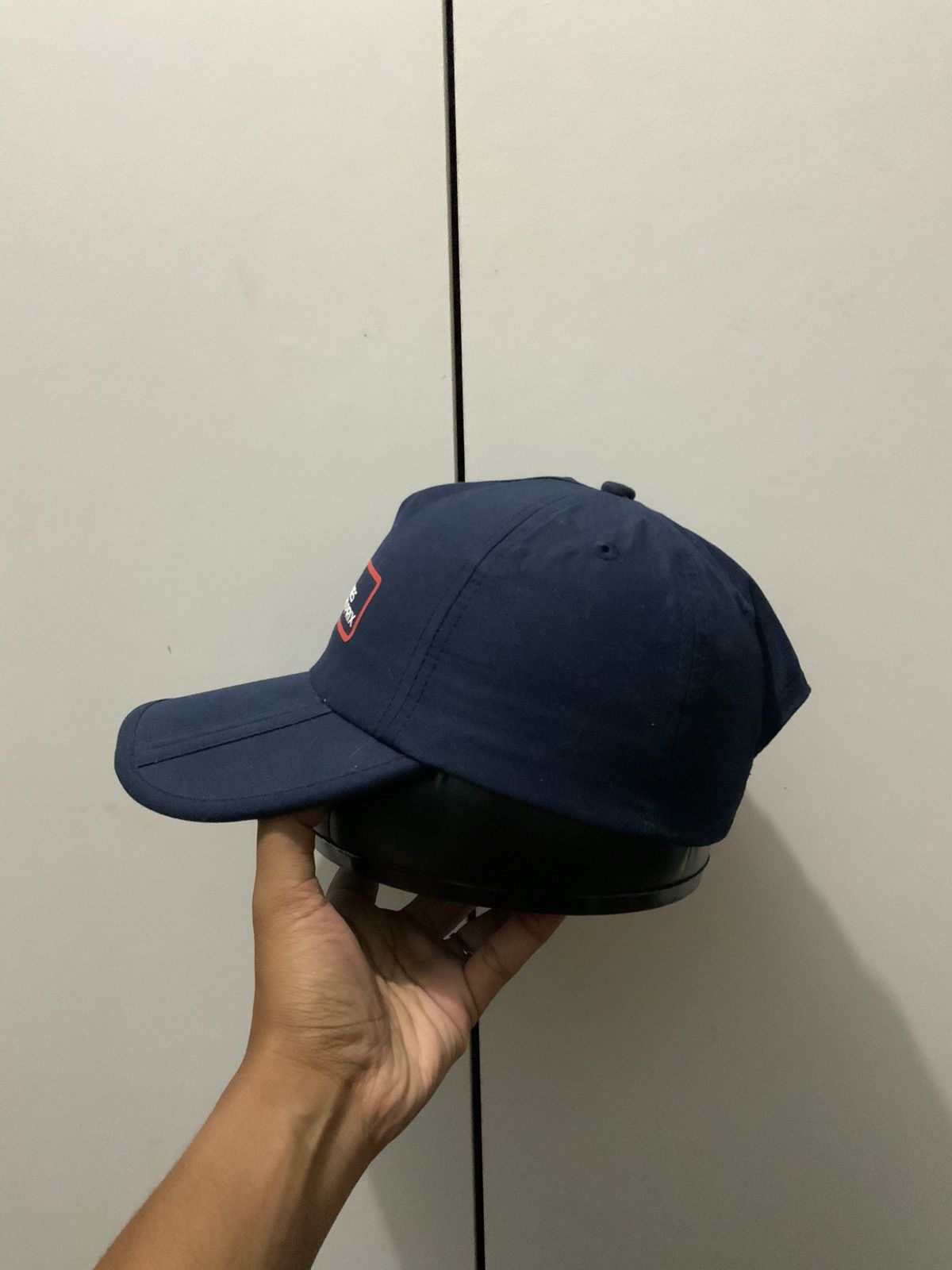 Japanese Brand Formula 1 Singapore Airlines Grandprix Hat Size ONE SIZE - 2 Thumbnail