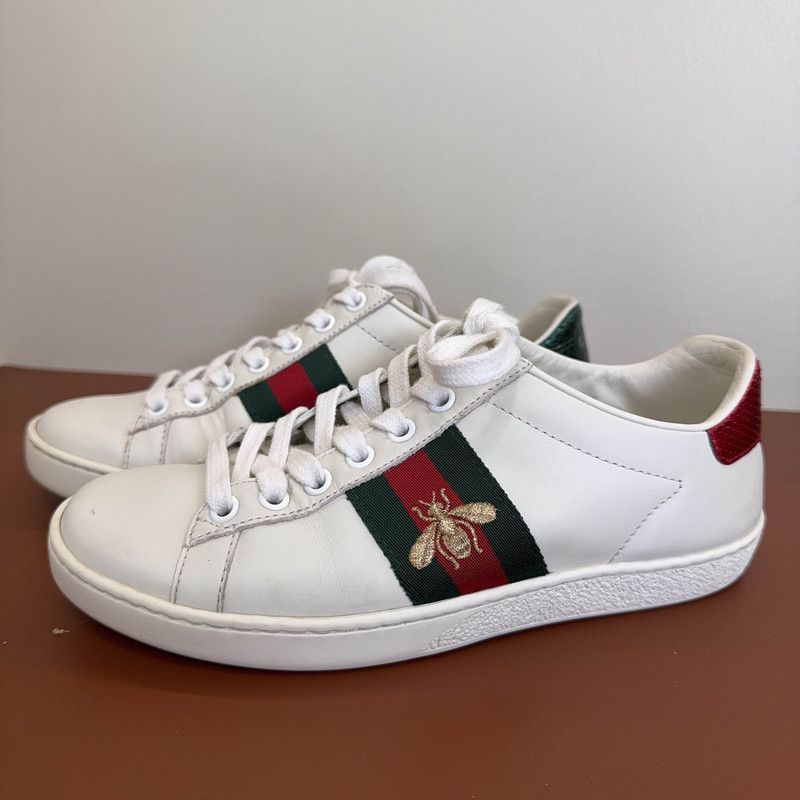 Gucci Gucci Bee Embroidered White Sneakers 0079 Size US 5 / EU 37 - 1 Thumbnail