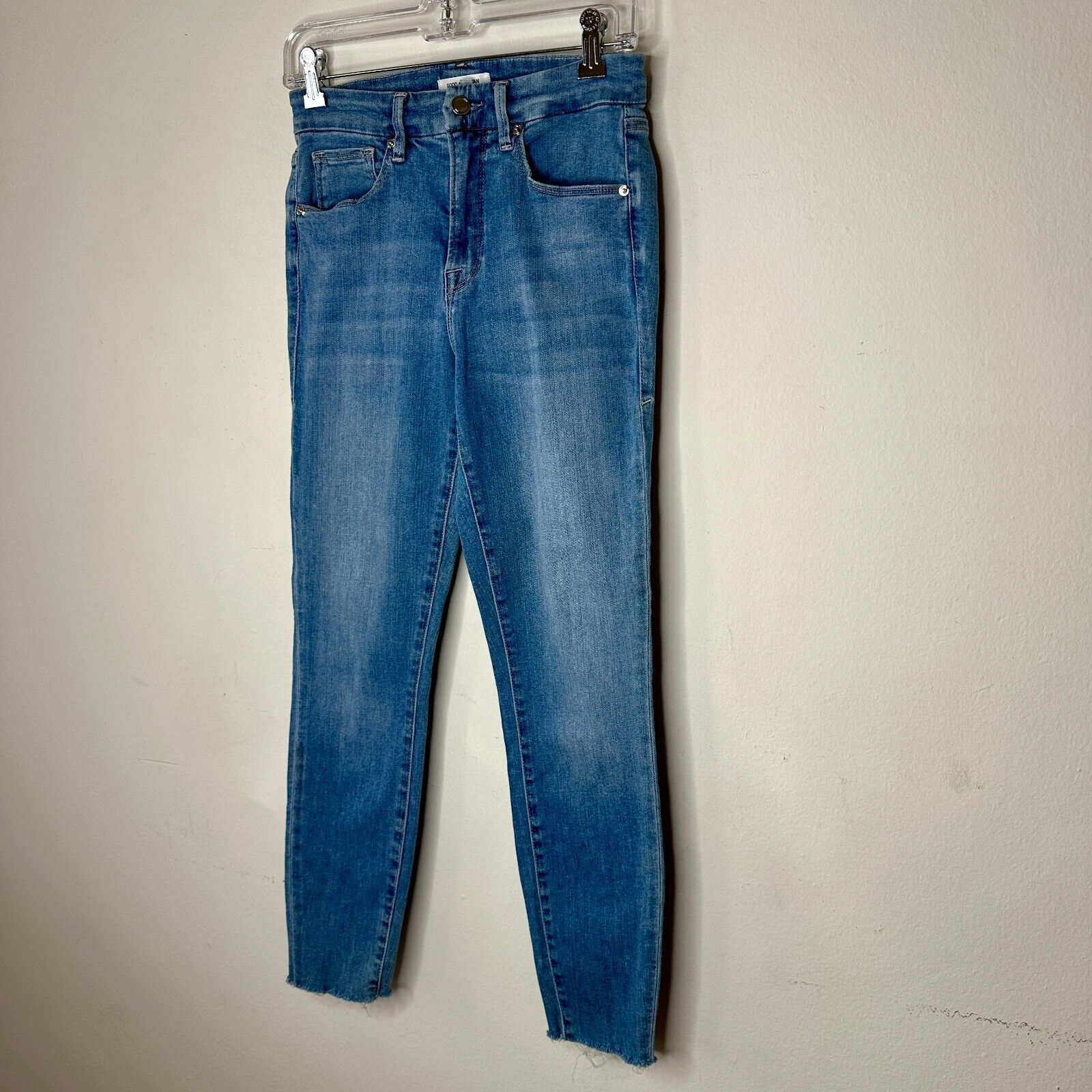 Good American Good American Blue Good Legs Cropp Mid-Rise Booty Shaping 28 Size 28" / US 6 / IT 42 - 4 Thumbnail